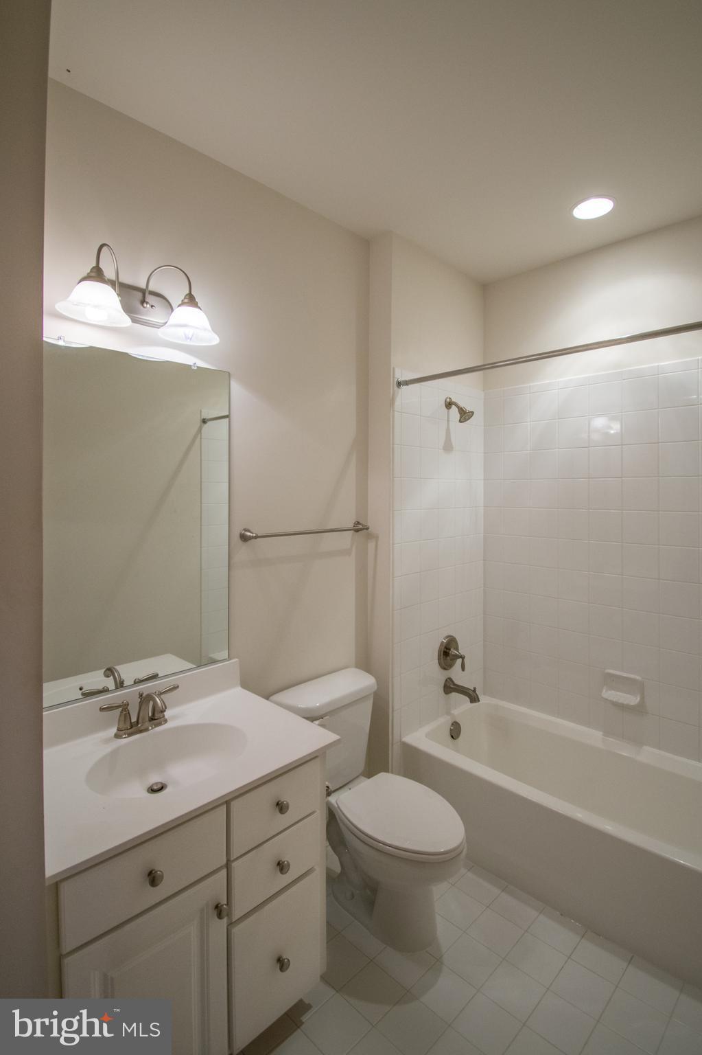 MARLBORO RIDING-PLAT 1> - Residential