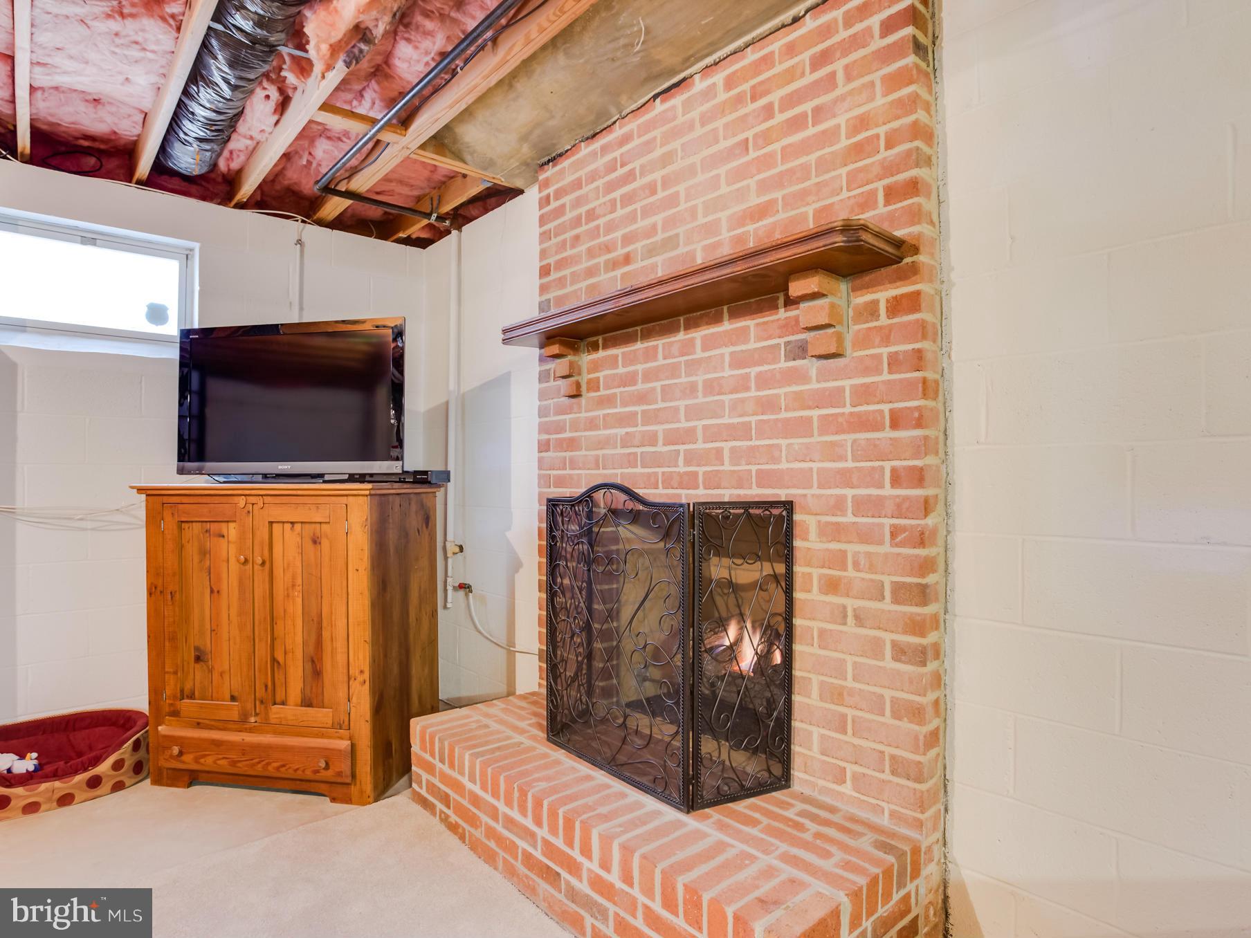 RIDGE POINTE - Residential