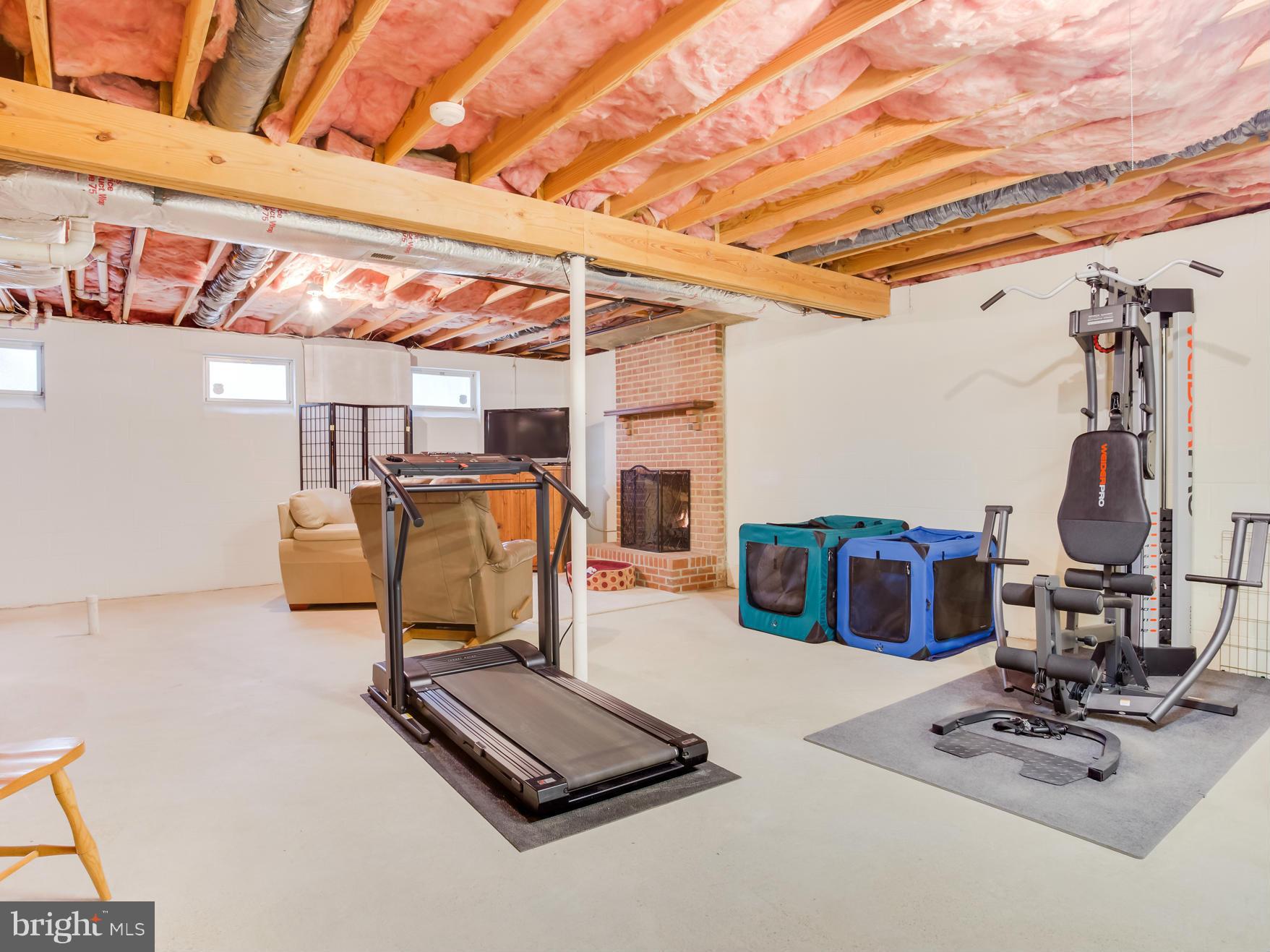 RIDGE POINTE - Residential