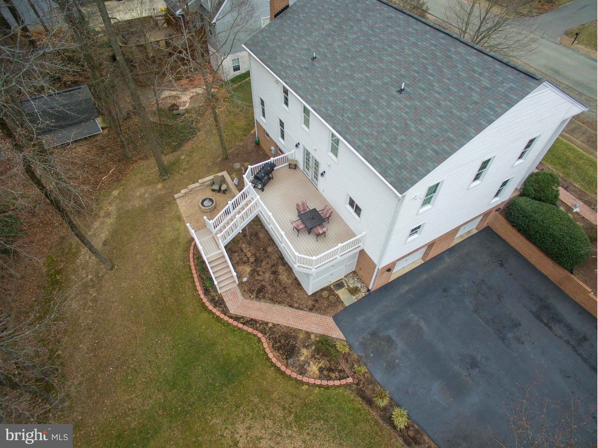 RIDGE POINTE - Residential