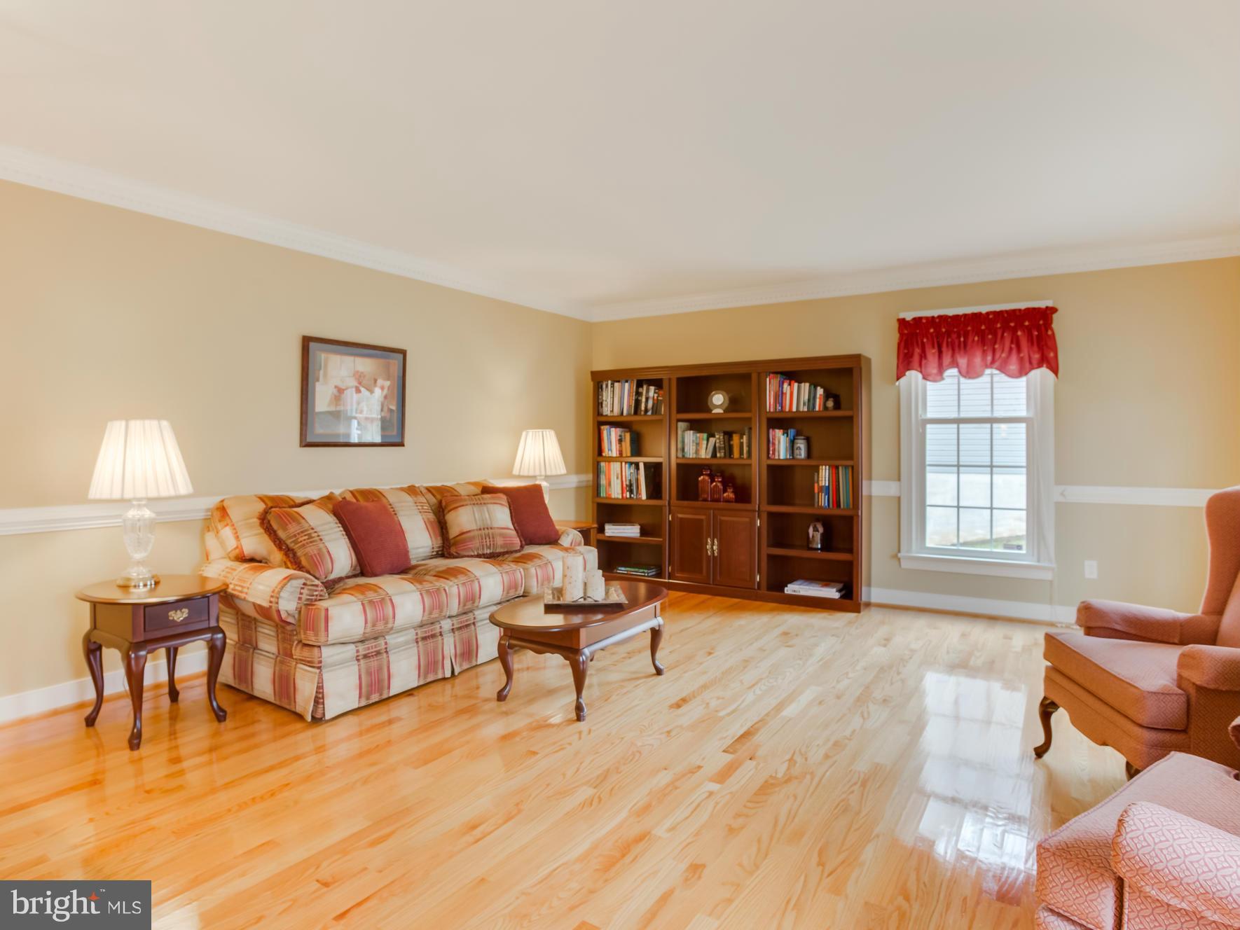 RIDGE POINTE - Residential