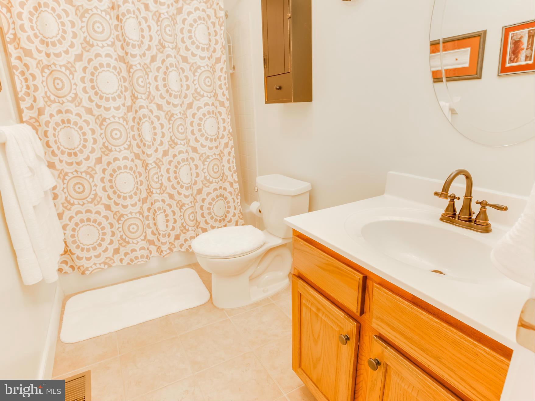 RIDGE POINTE - Residential