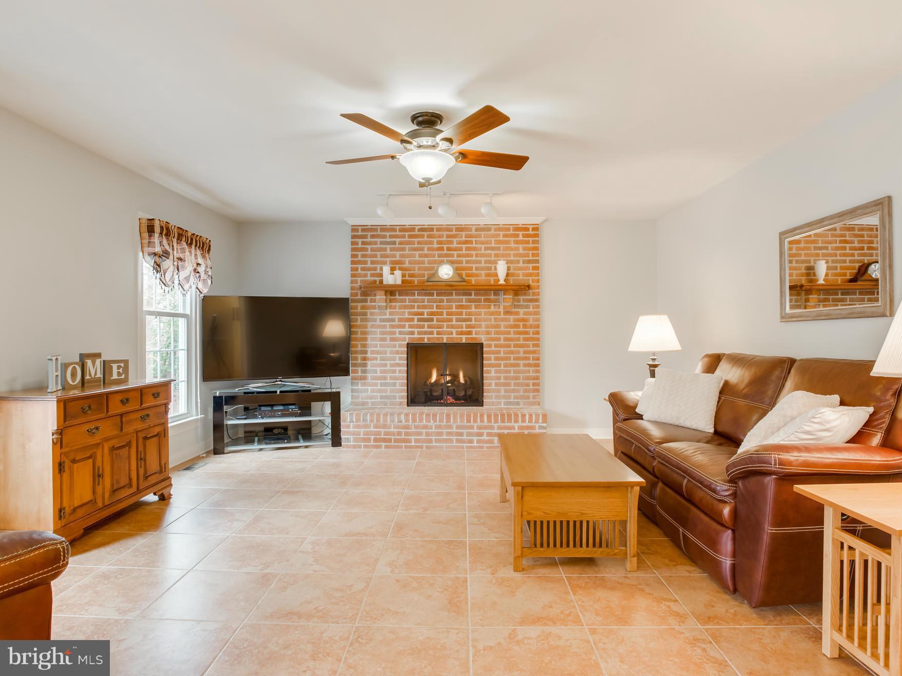 RIDGE POINTE - Residential