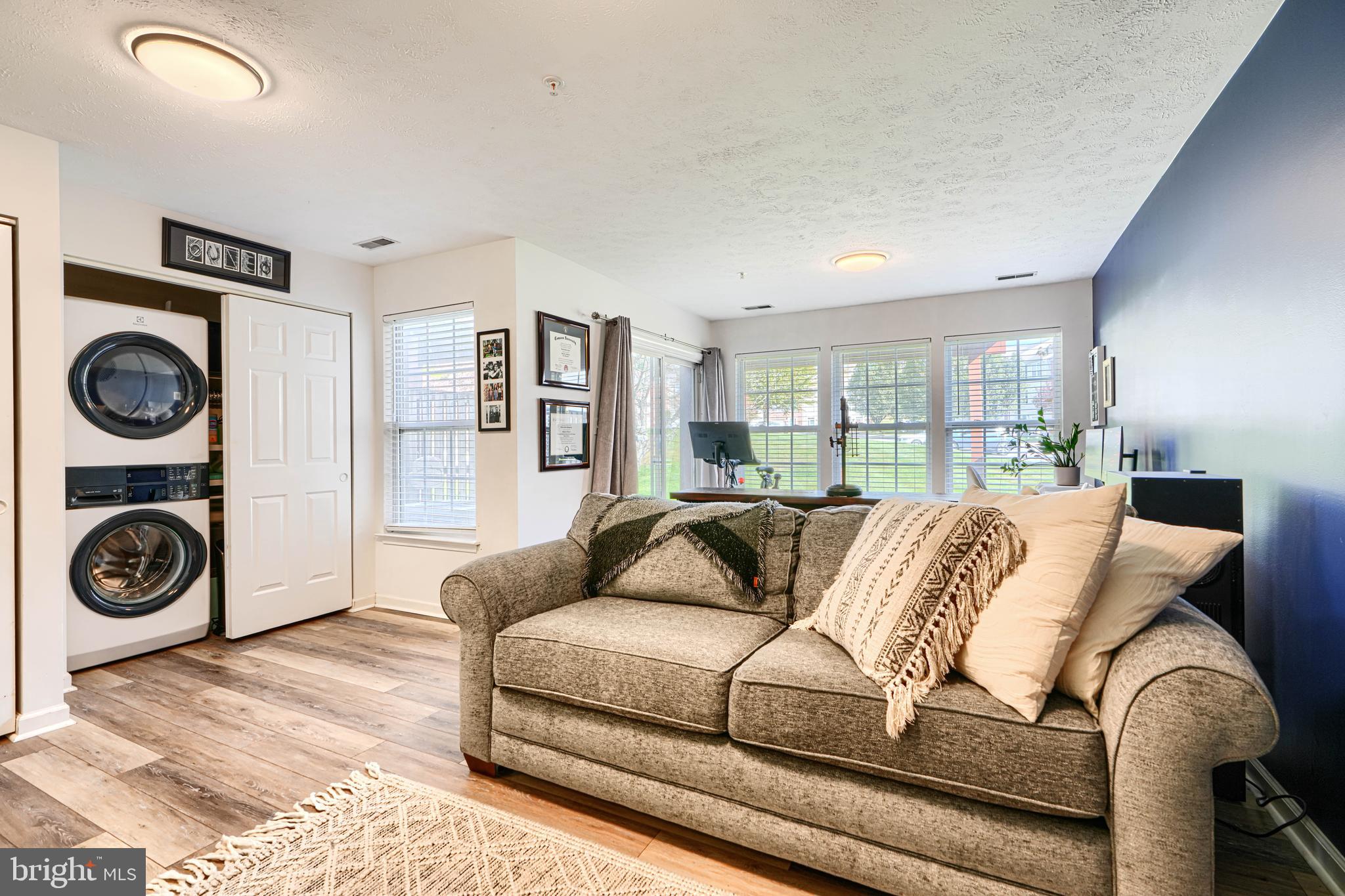 2103 MARDIC DRIVE