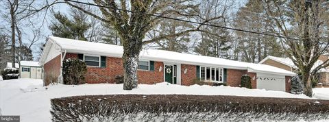 11 BRYN MAWR AVENUE POTTSVILLE PA 17901