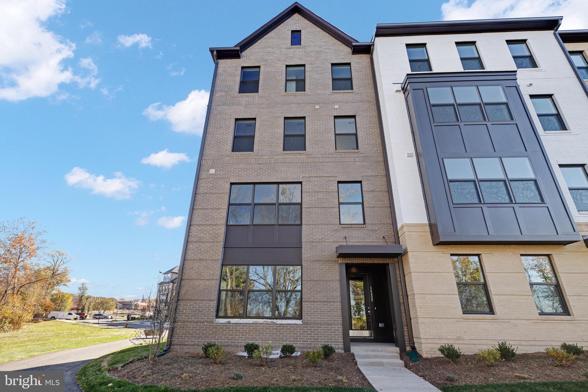 THE BOULEVARDS AT WESTFIELDS - Residential Lease