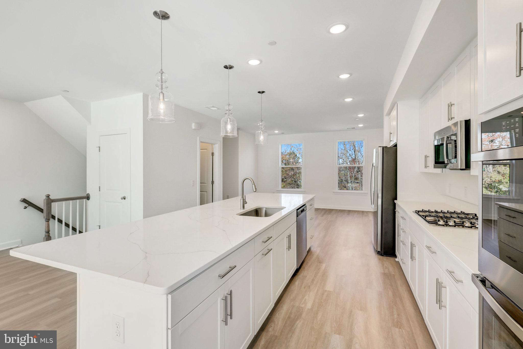 THE BOULEVARDS AT WESTFIELDS - Residential Lease