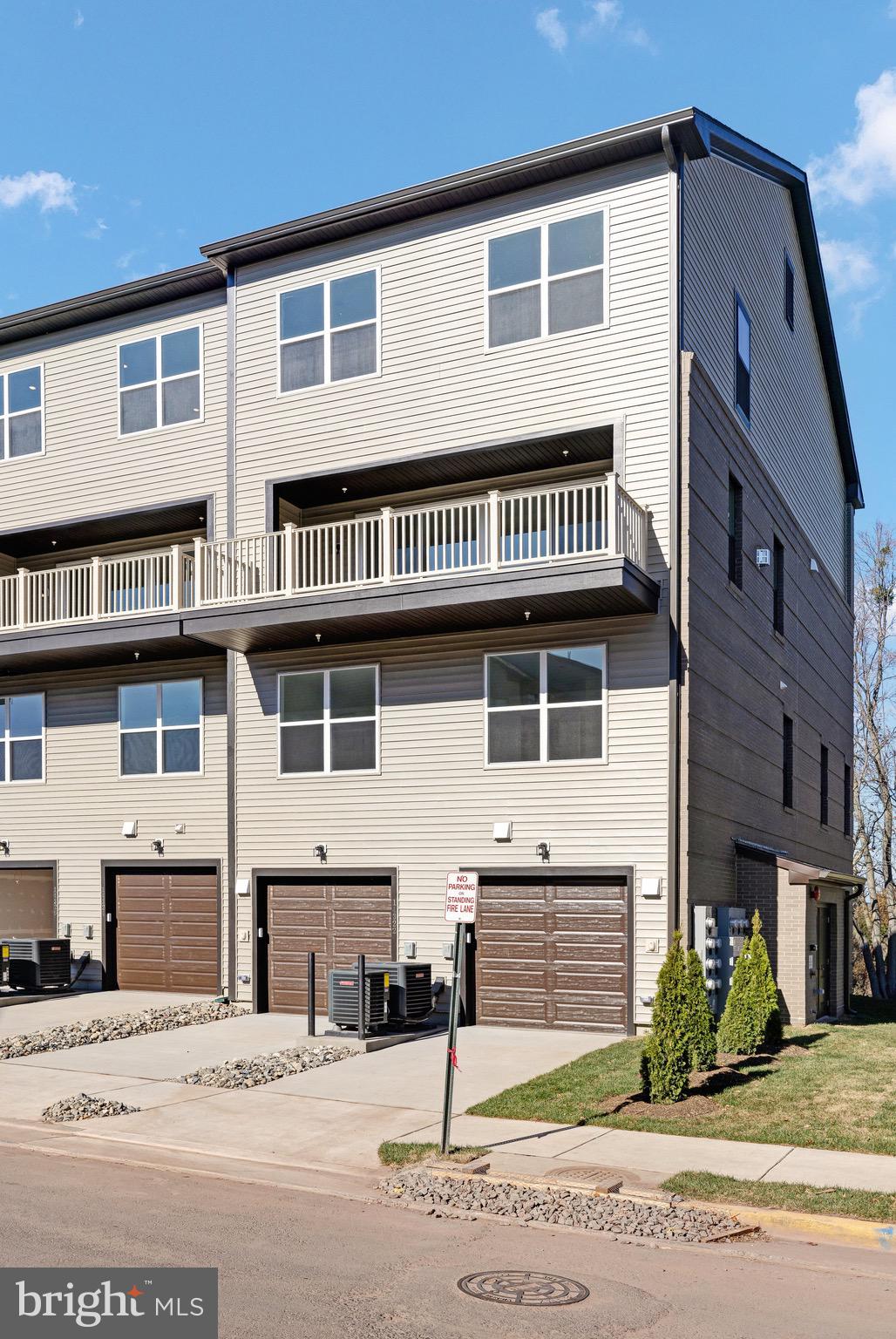 THE BOULEVARDS AT WESTFIELDS - Residential Lease