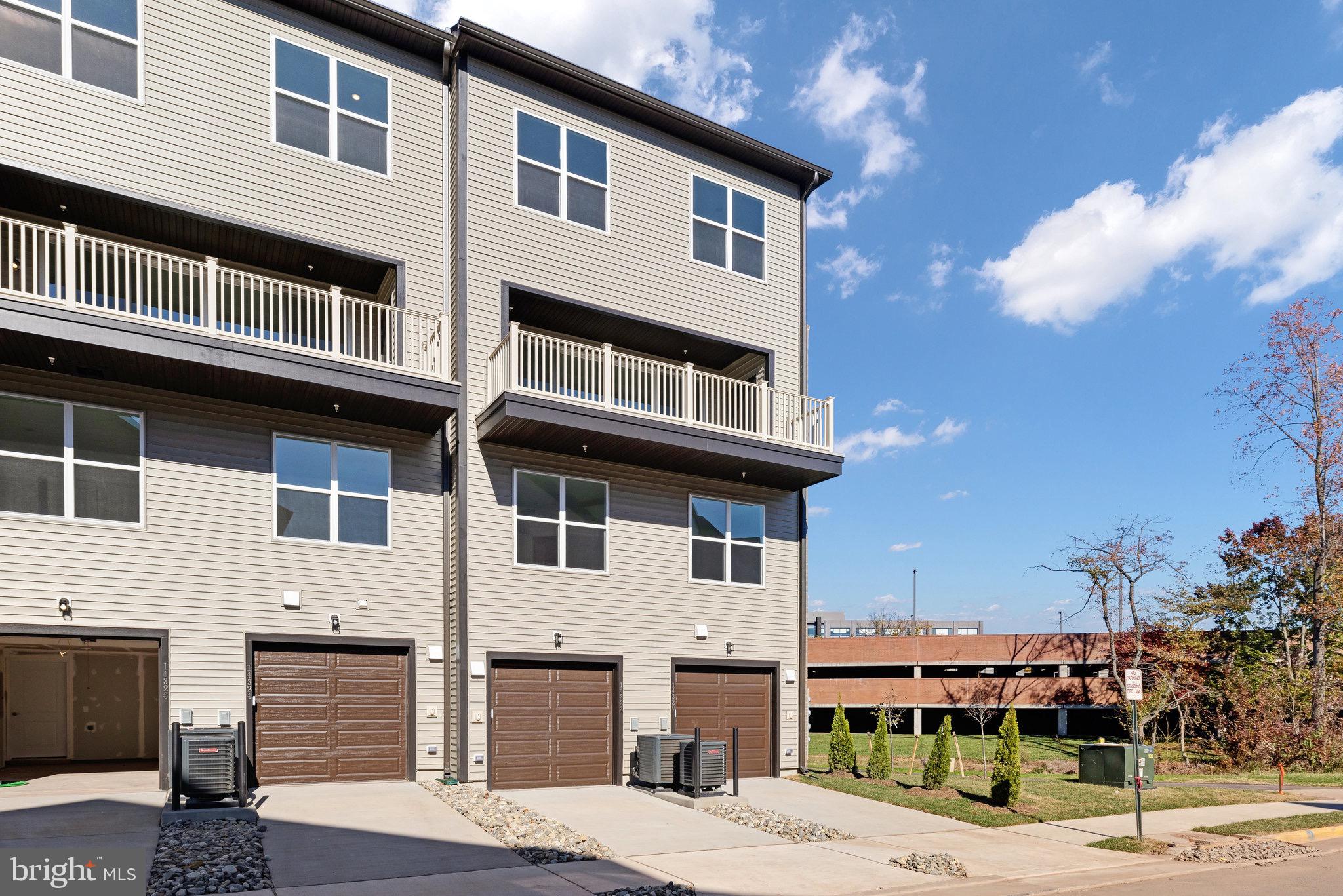 THE BOULEVARDS AT WESTFIELDS - Residential Lease