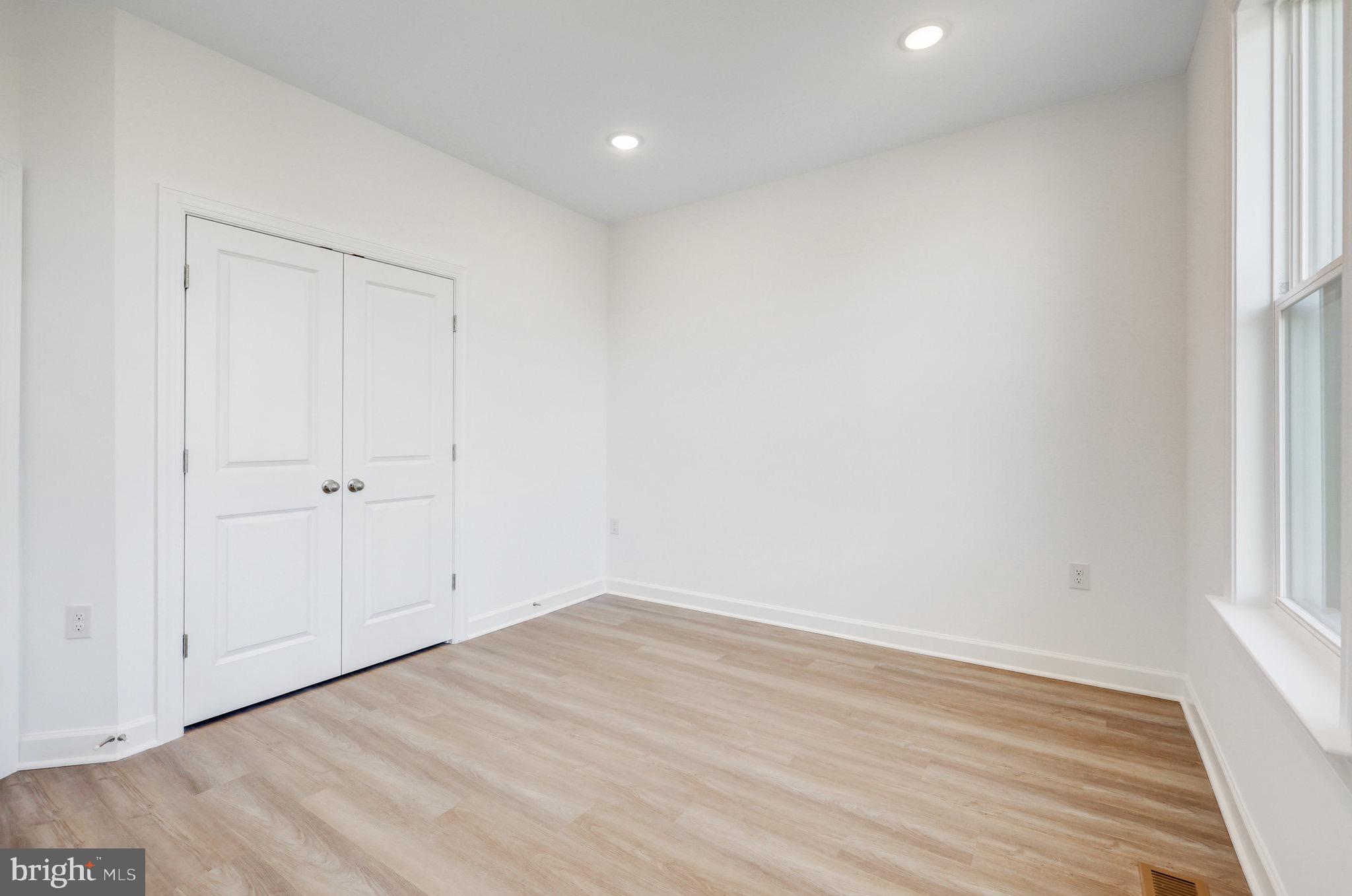 THE BOULEVARDS AT WESTFIELDS - Residential Lease