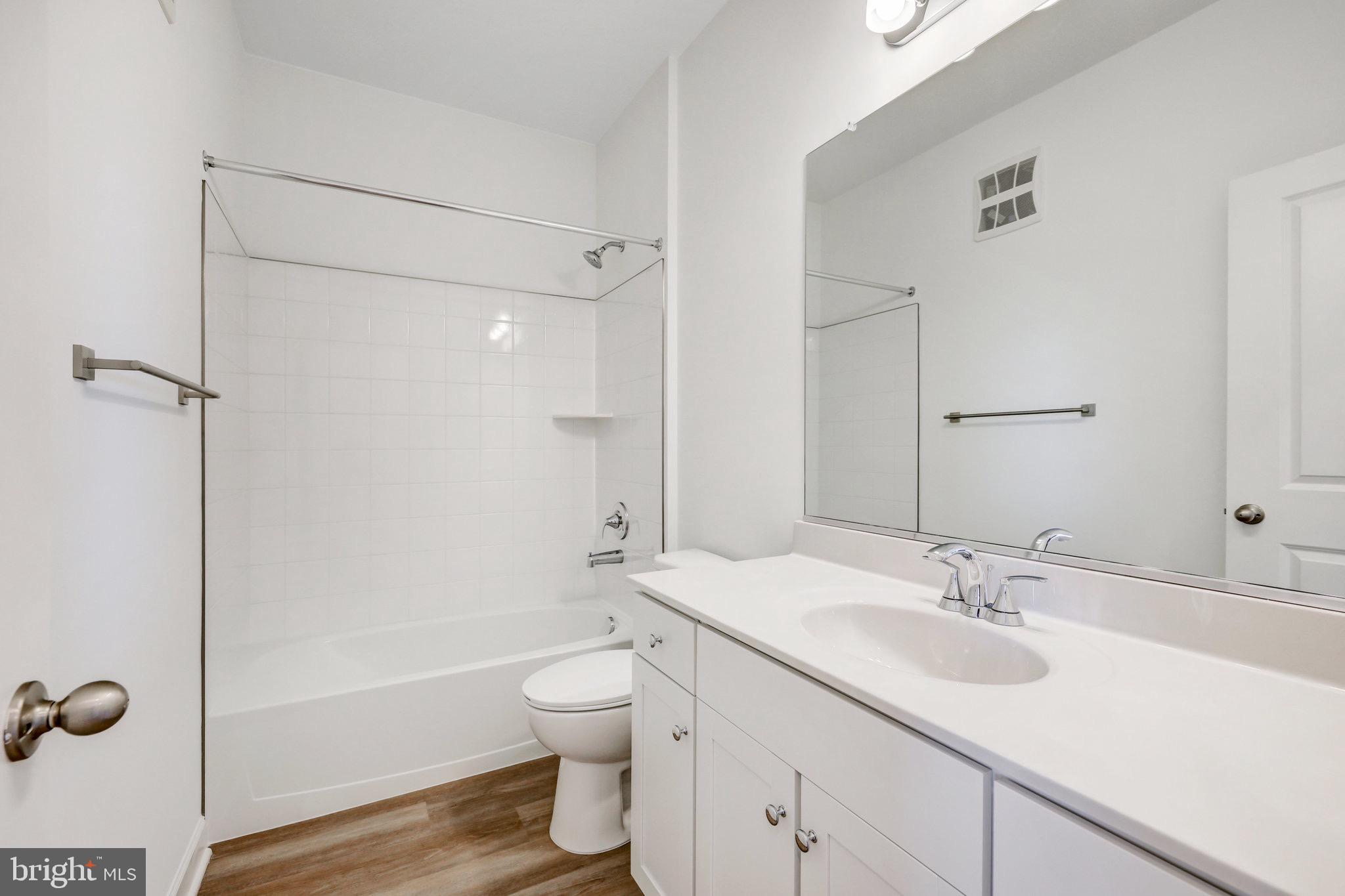 THE BOULEVARDS AT WESTFIELDS - Residential Lease