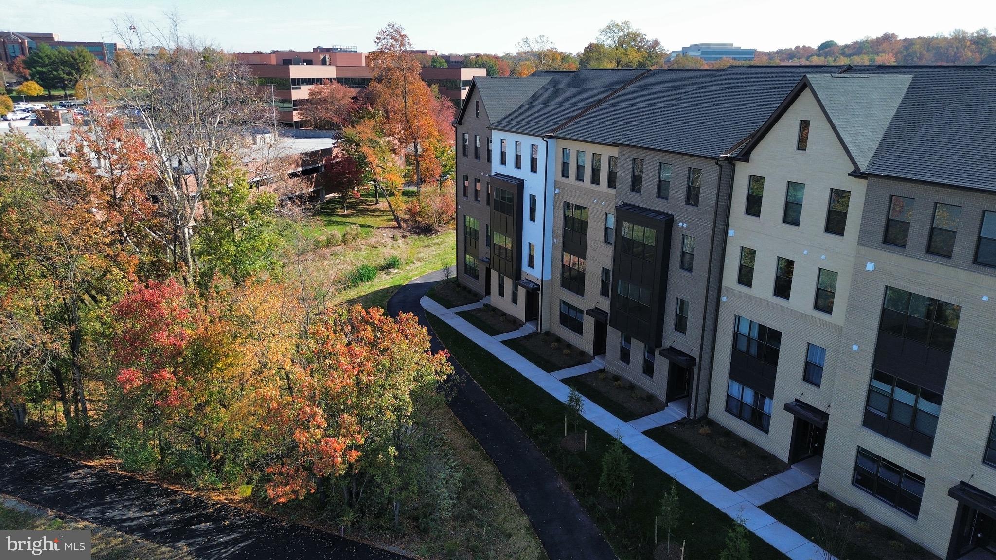 THE BOULEVARDS AT WESTFIELDS - Residential Lease