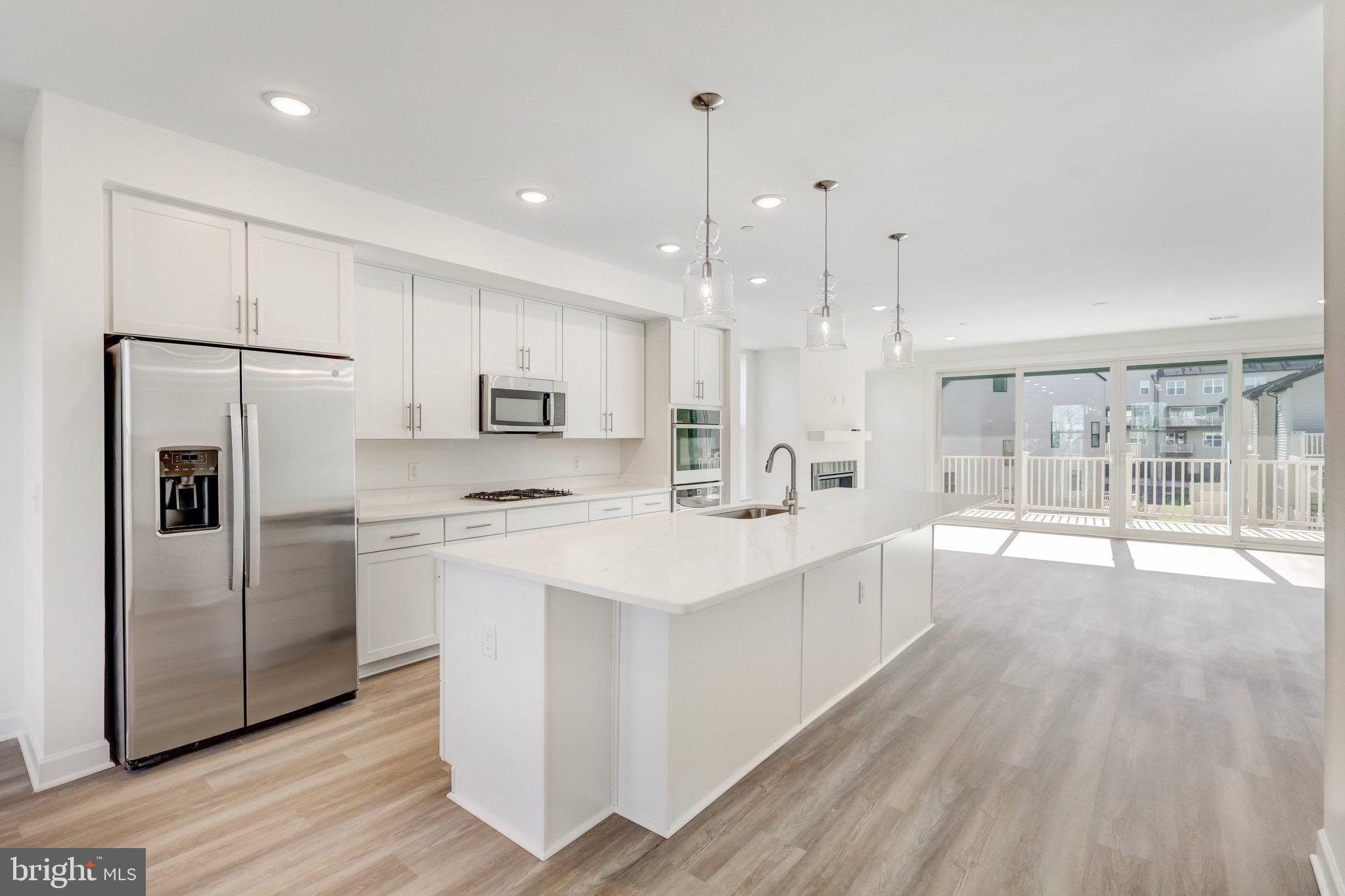 THE BOULEVARDS AT WESTFIELDS - Residential Lease