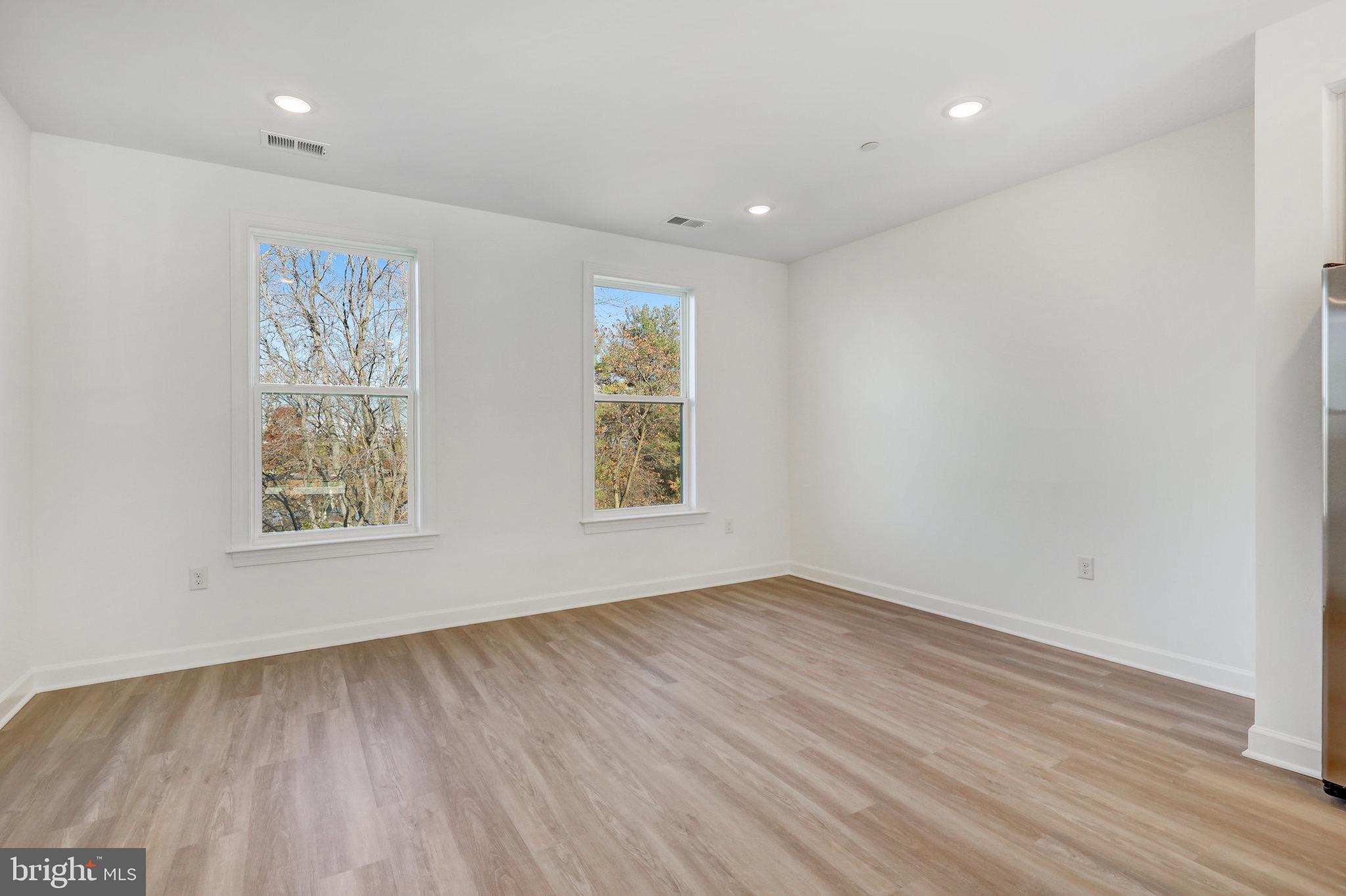 THE BOULEVARDS AT WESTFIELDS - Residential Lease