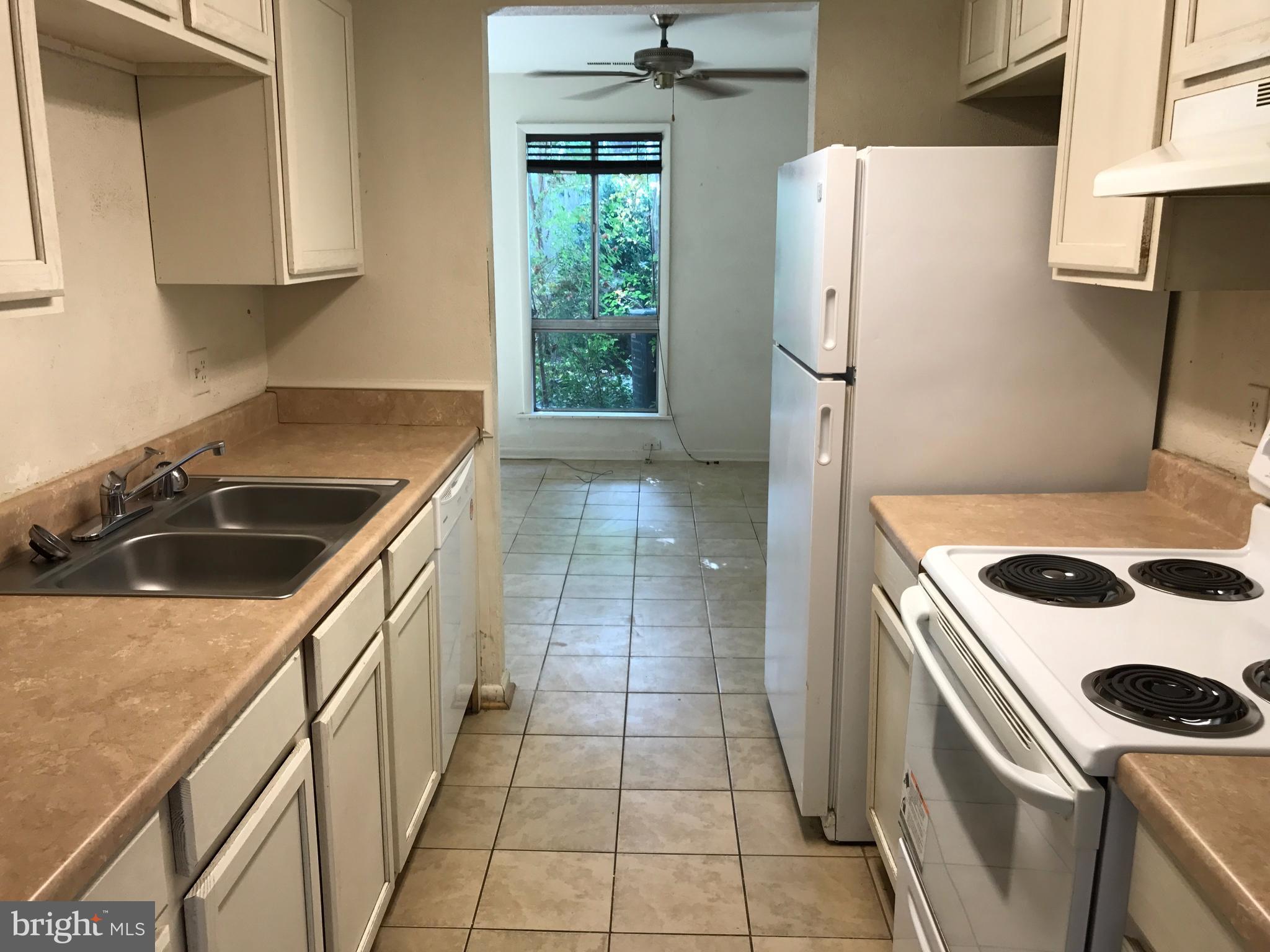 STAFFORD OAKS - Residential Lease