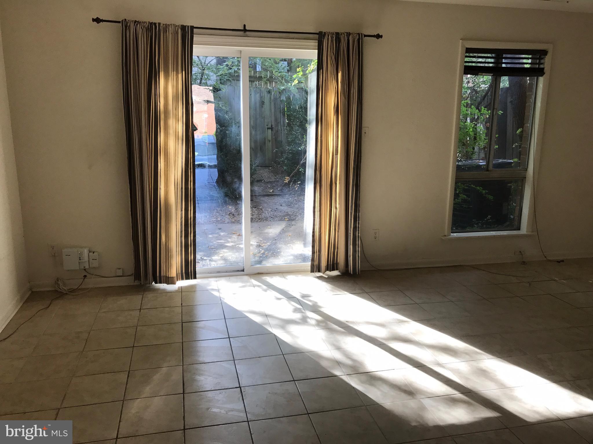 STAFFORD OAKS - Residential Lease