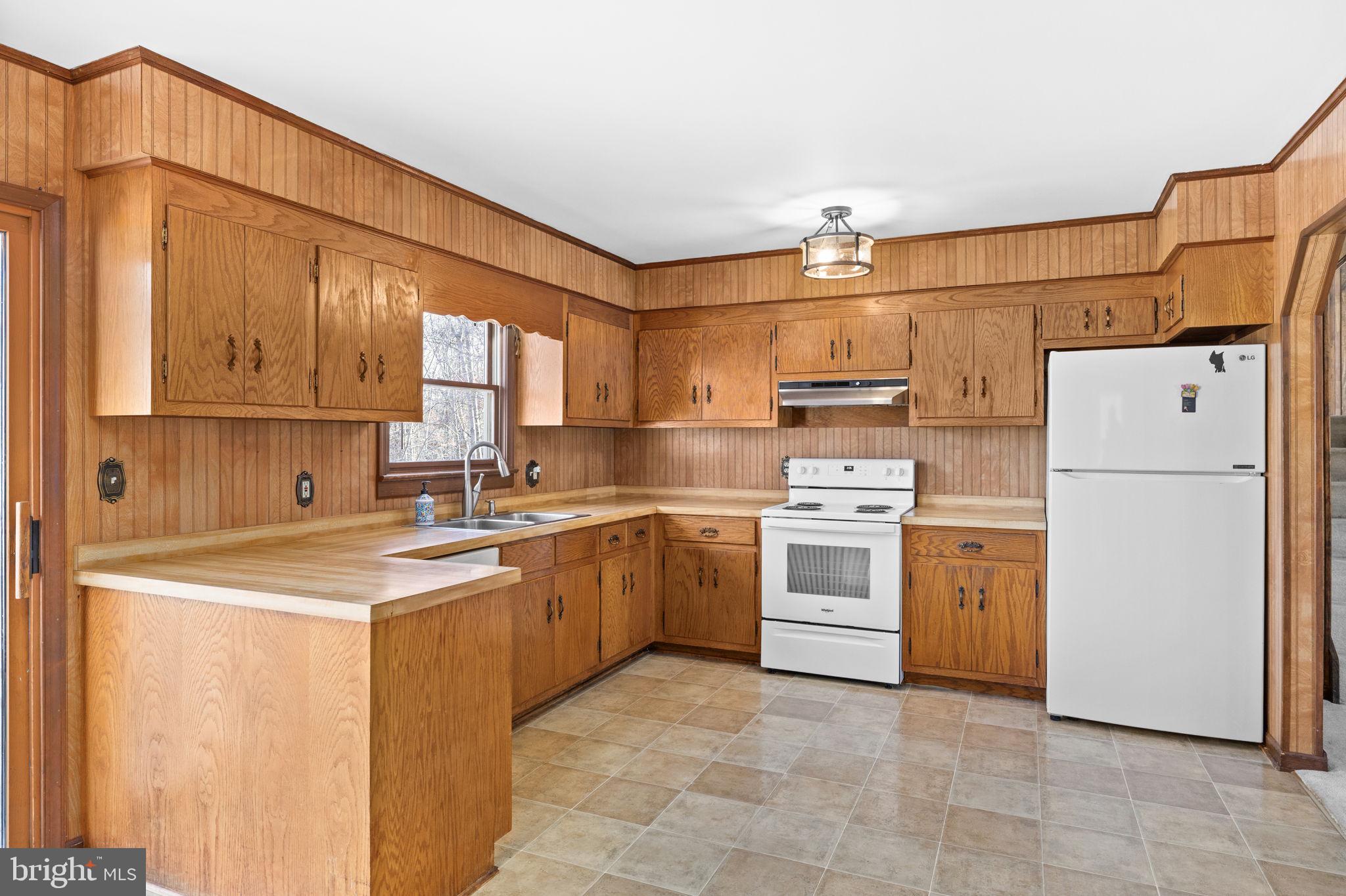 COOKS CREEK ESTATES - Residential