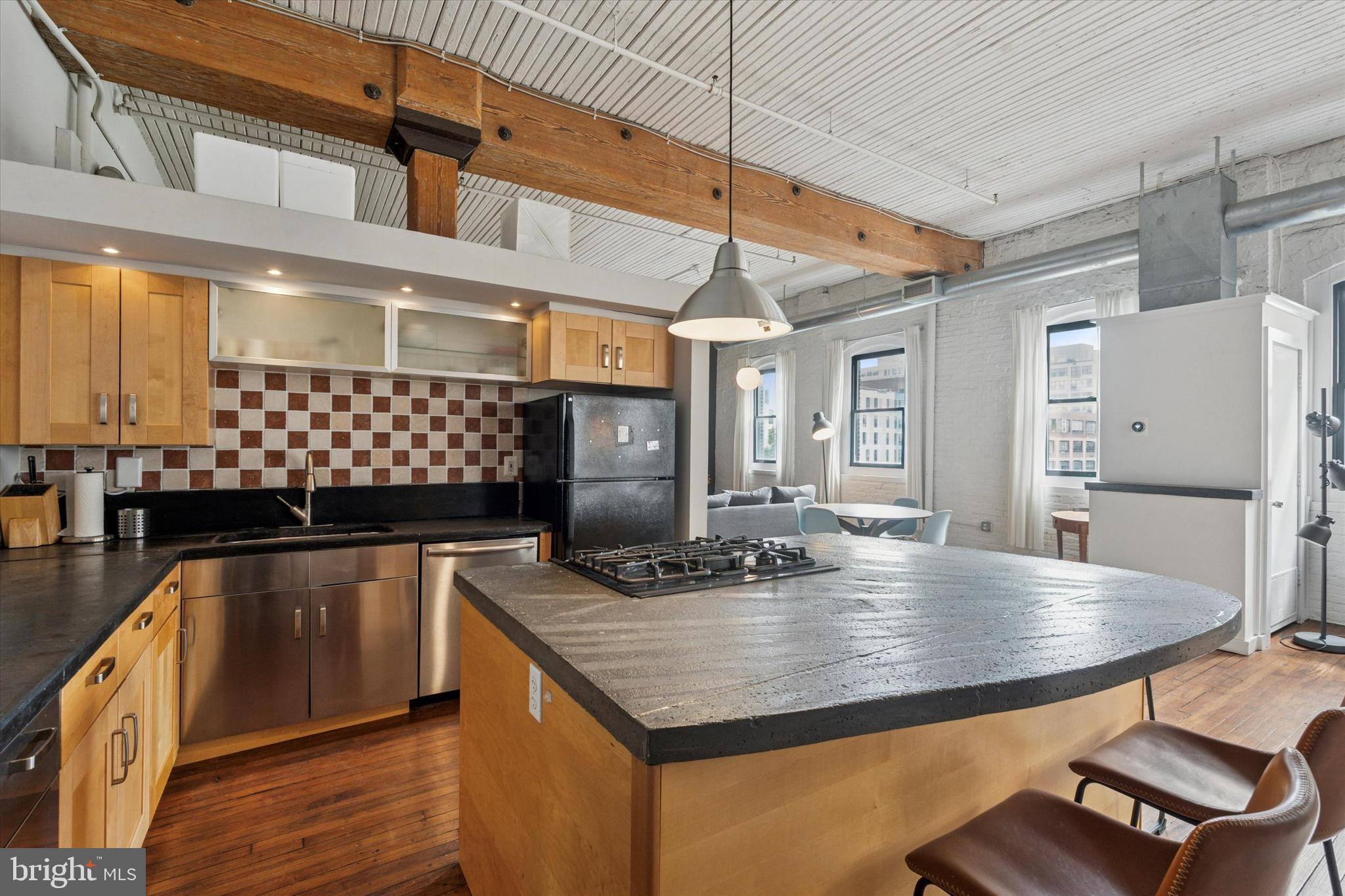 LOFT DISTRICT - Residential Lease