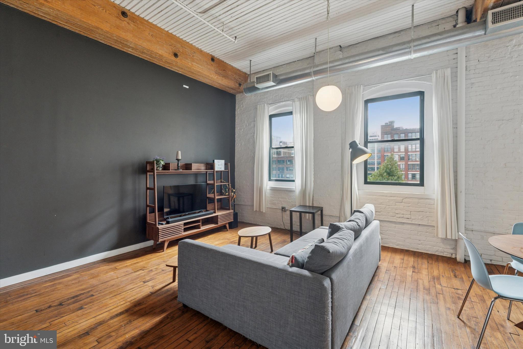LOFT DISTRICT - Residential Lease