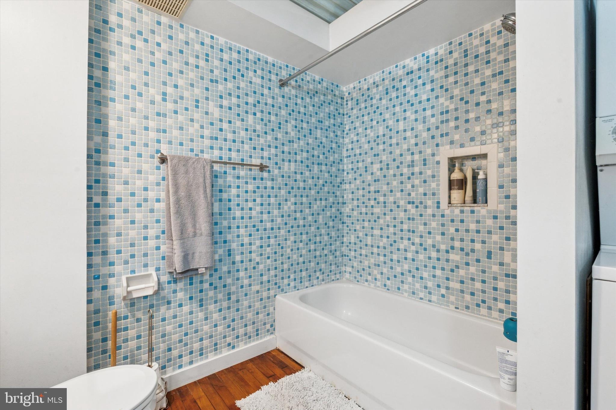 LOFT DISTRICT - Residential Lease