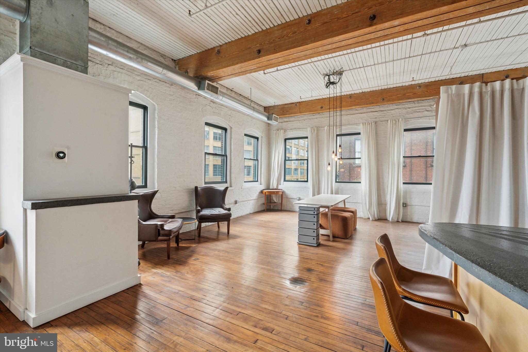 LOFT DISTRICT - Residential Lease