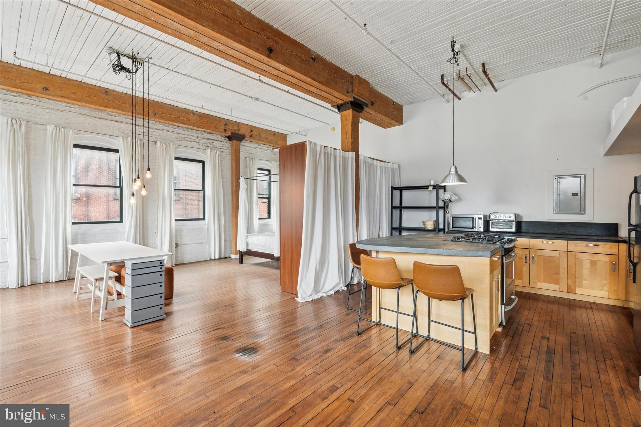 LOFT DISTRICT - Residential Lease