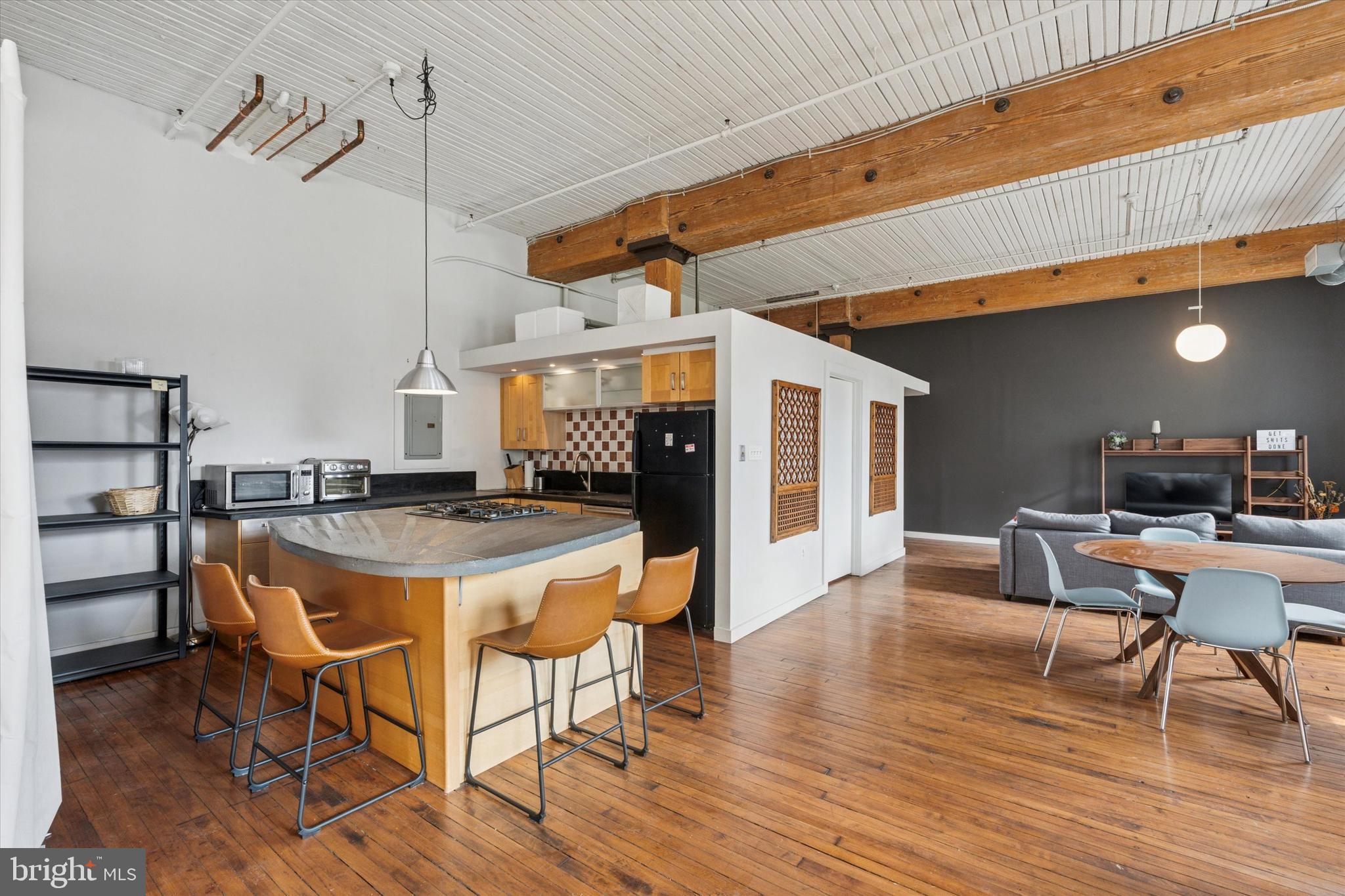 LOFT DISTRICT - Residential Lease