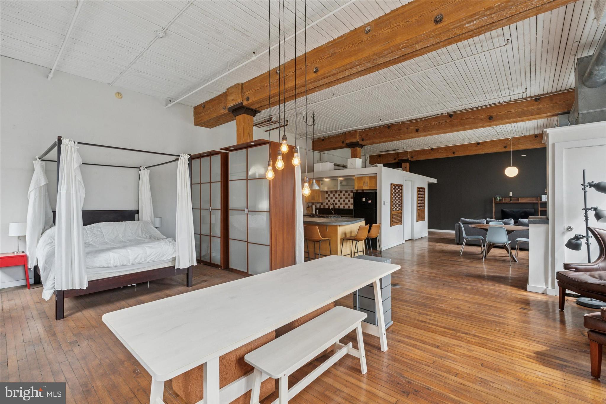 LOFT DISTRICT - Residential Lease