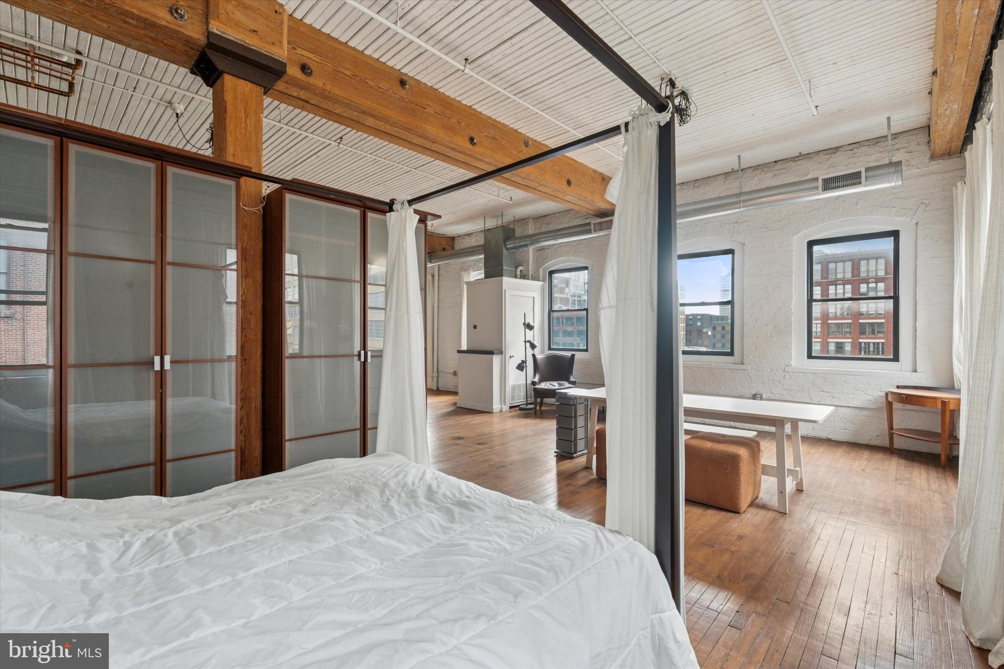 LOFT DISTRICT - Residential Lease