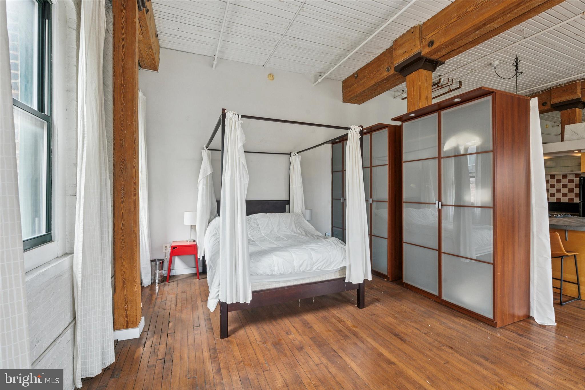 LOFT DISTRICT - Residential Lease