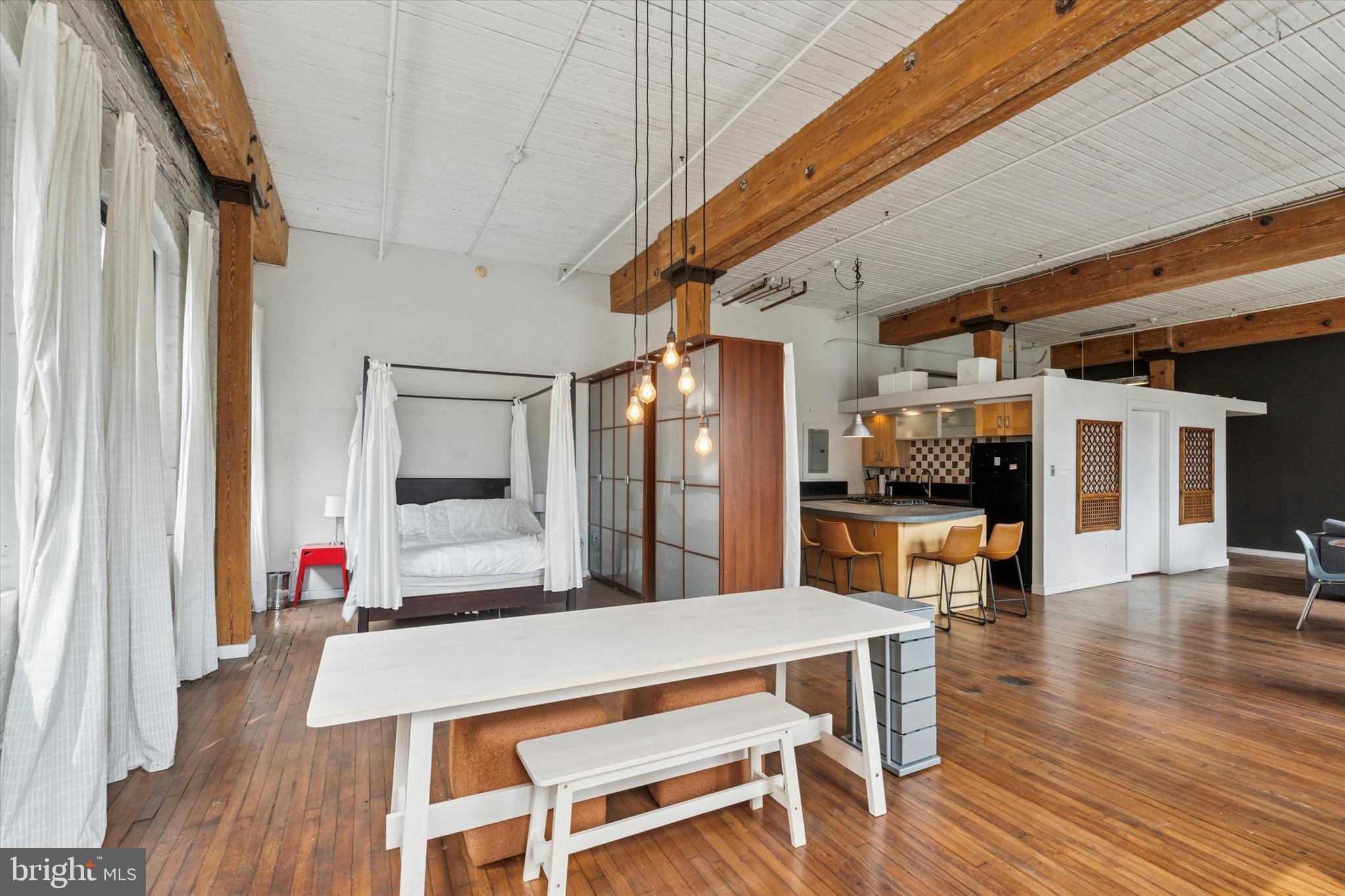 LOFT DISTRICT - Residential Lease