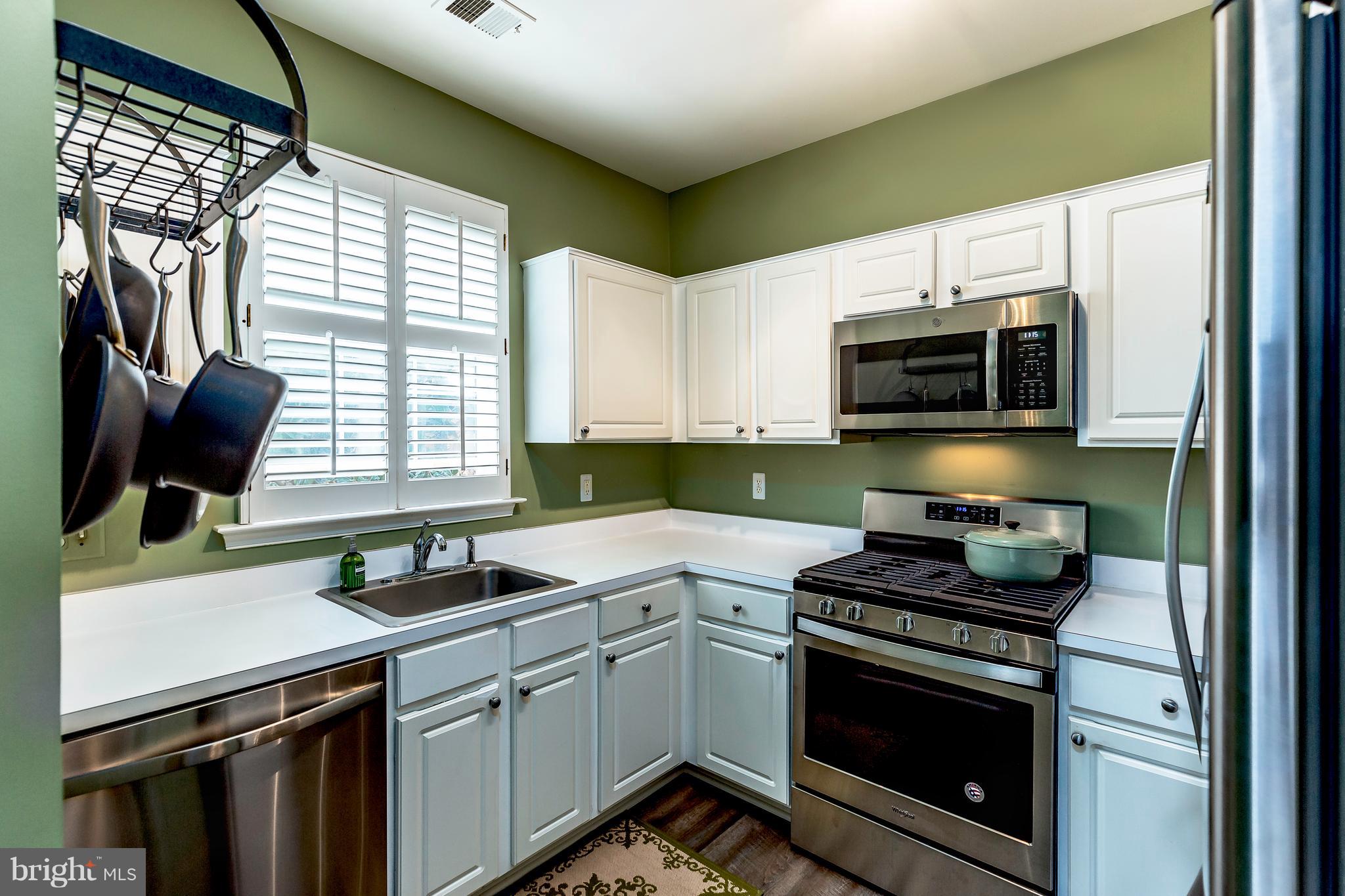 SUTTON RIDGE - Residential