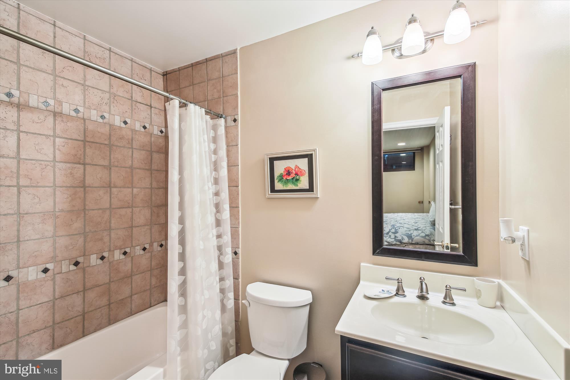 SEA COLONY EAST - Residential