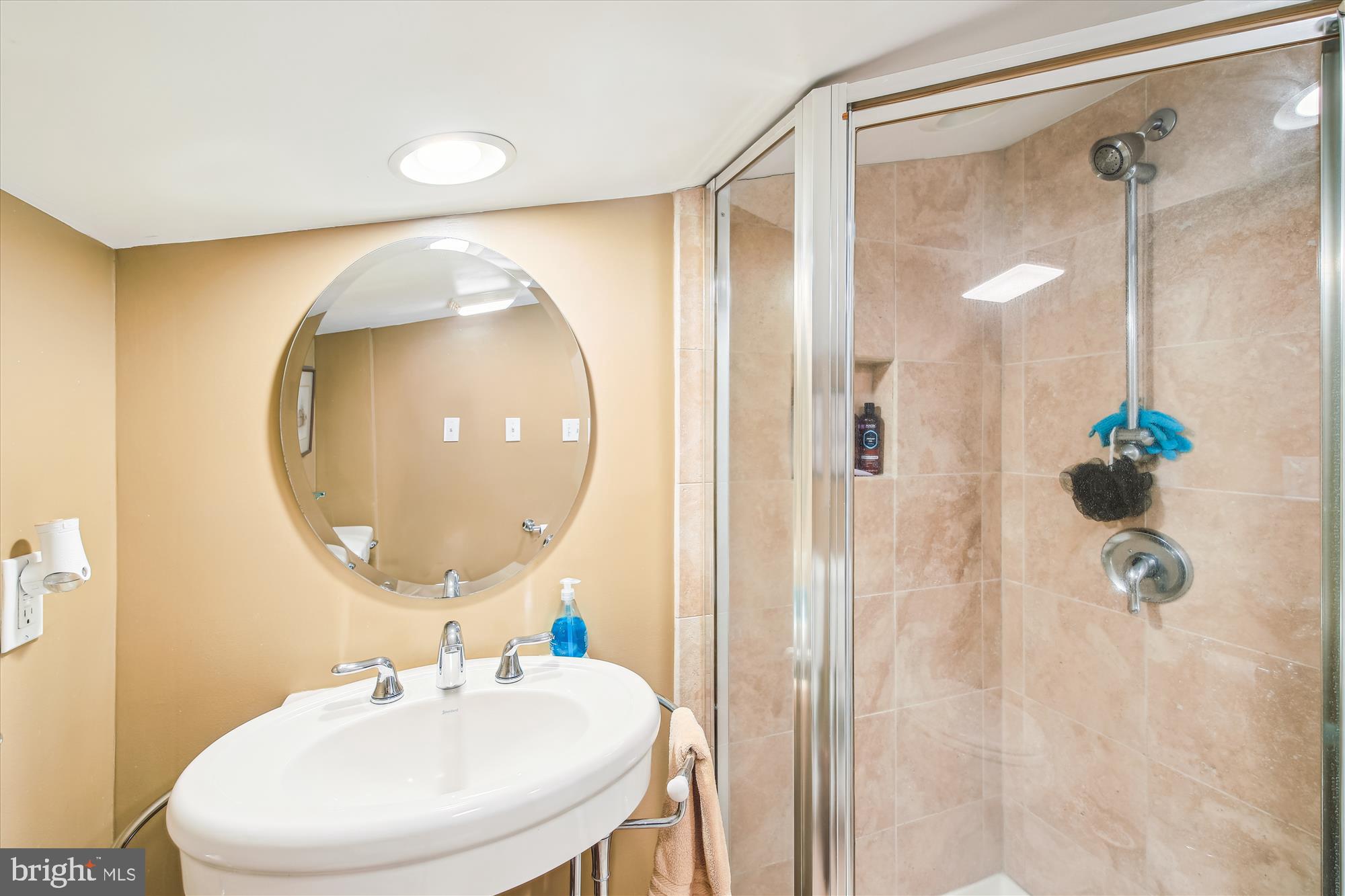 SEA COLONY EAST - Residential