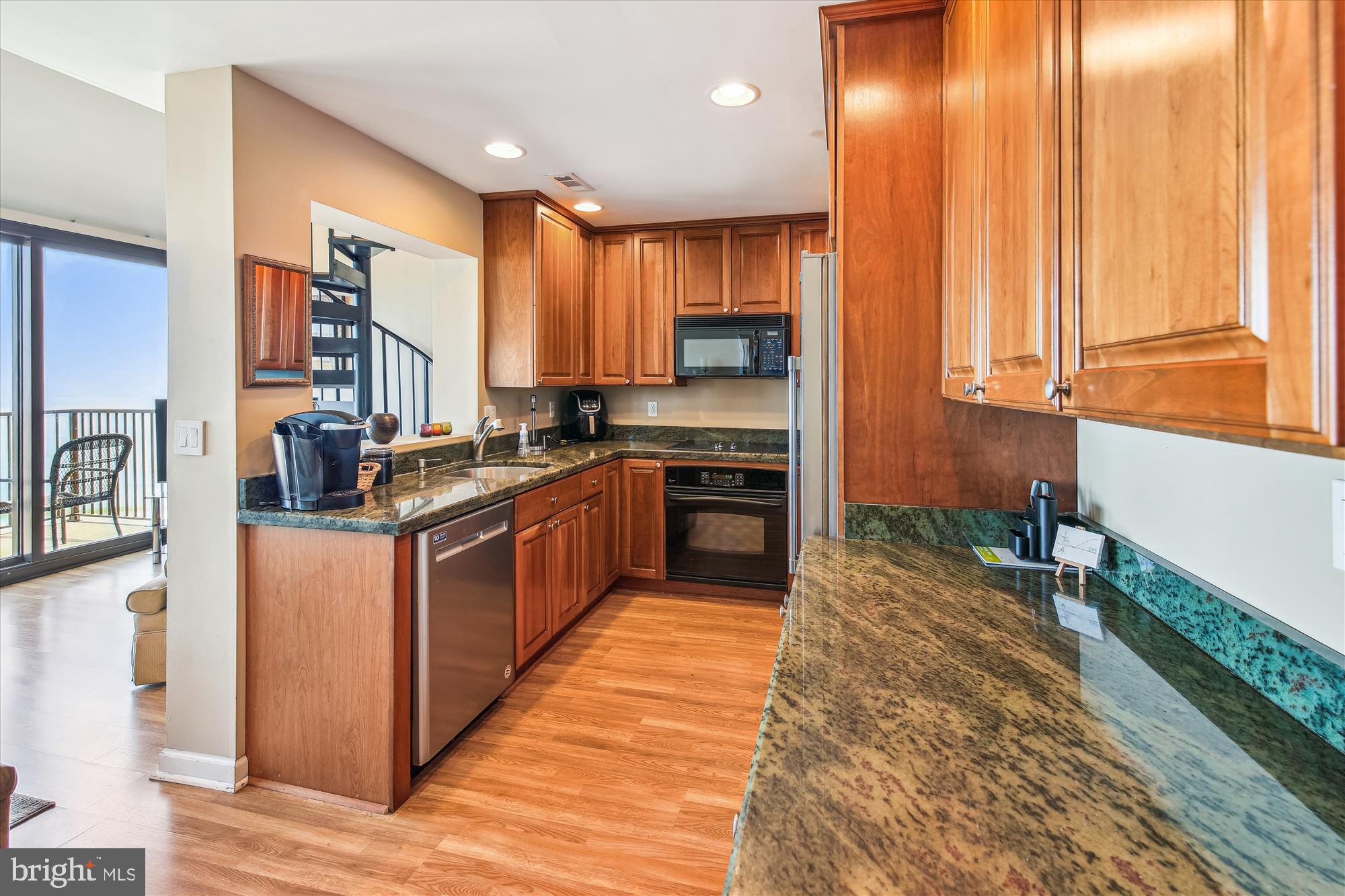 SEA COLONY EAST - Residential