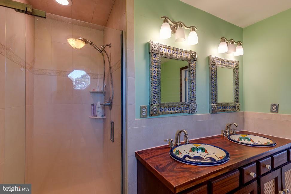 LANDINGS AT PINEY POINT - Residential