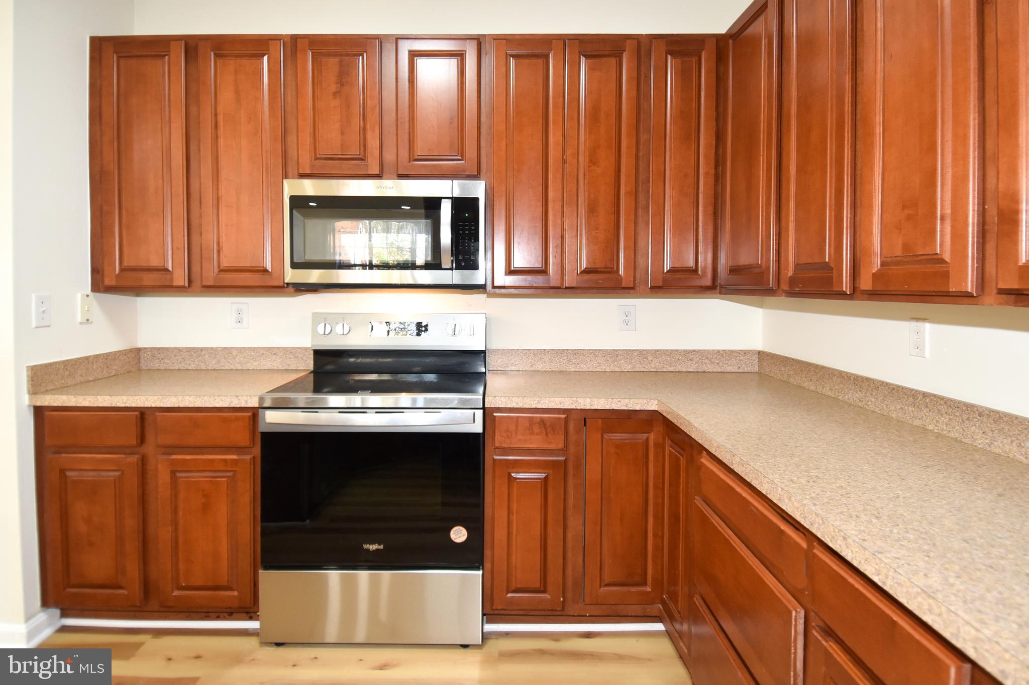 KINGSVIEW VILLAGE - Residential