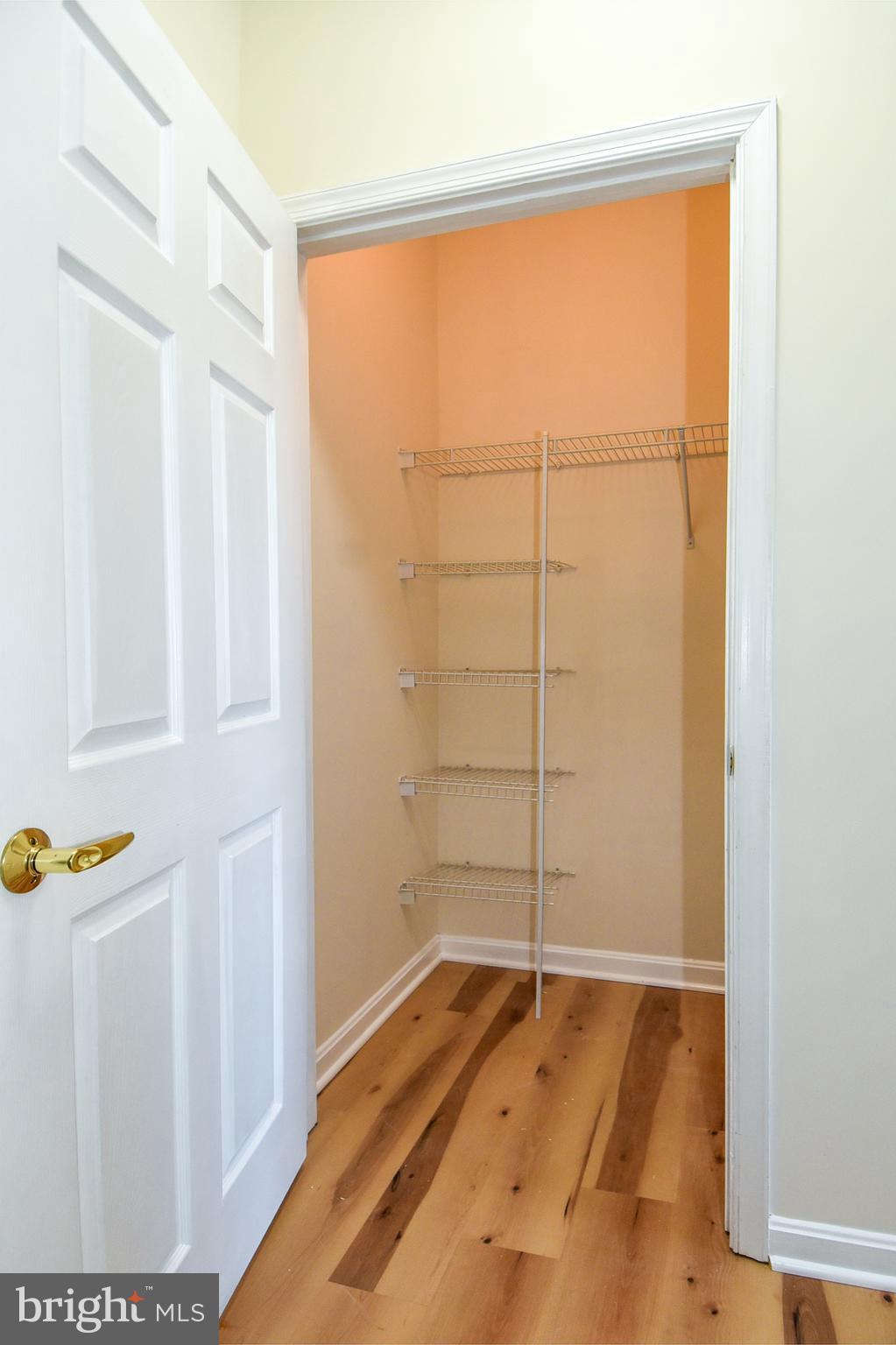 KINGSVIEW VILLAGE - Residential