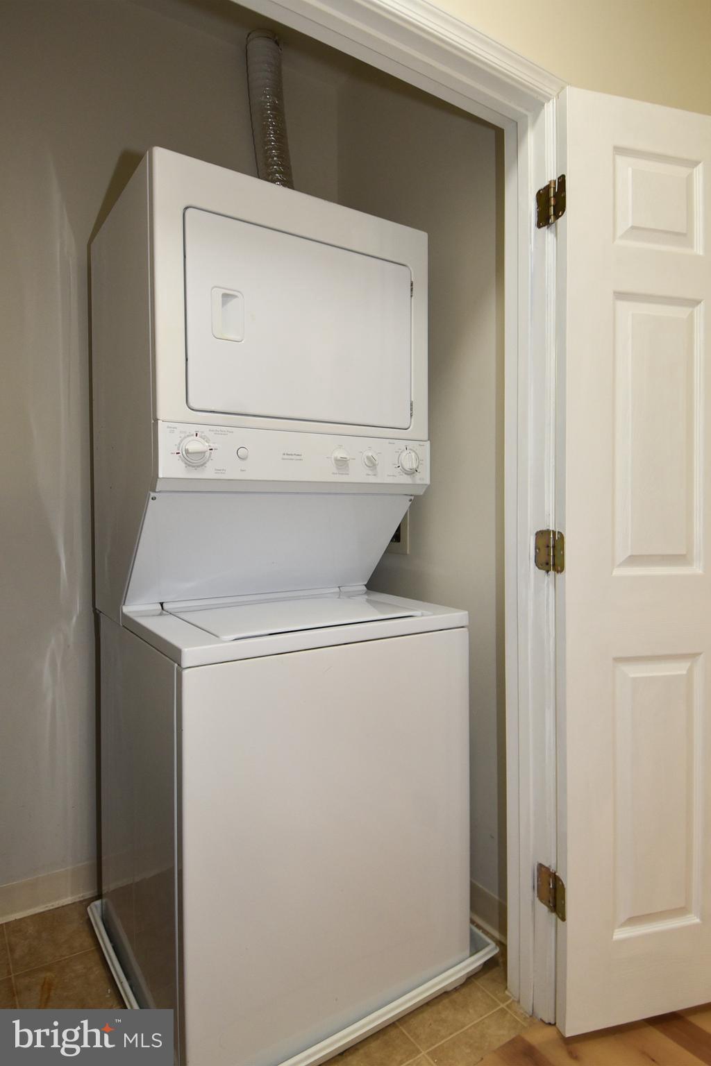 KINGSVIEW VILLAGE - Residential