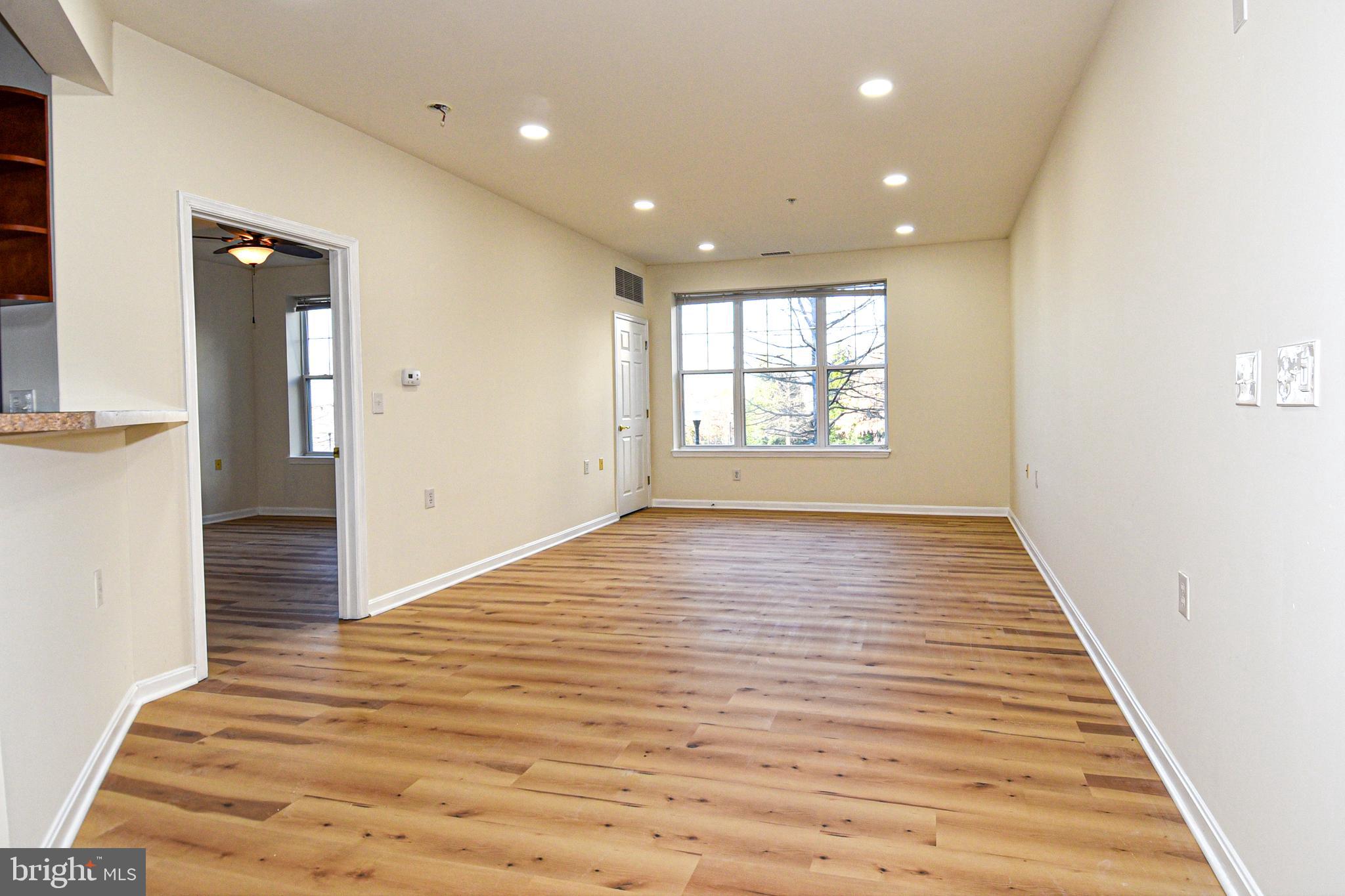 KINGSVIEW VILLAGE - Residential