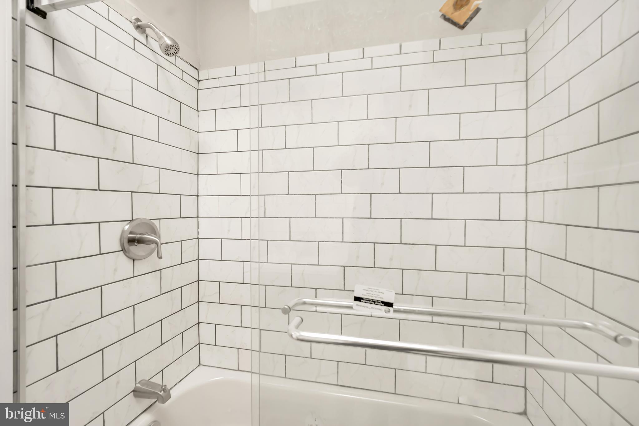 OXFORD CIRCLE - Residential