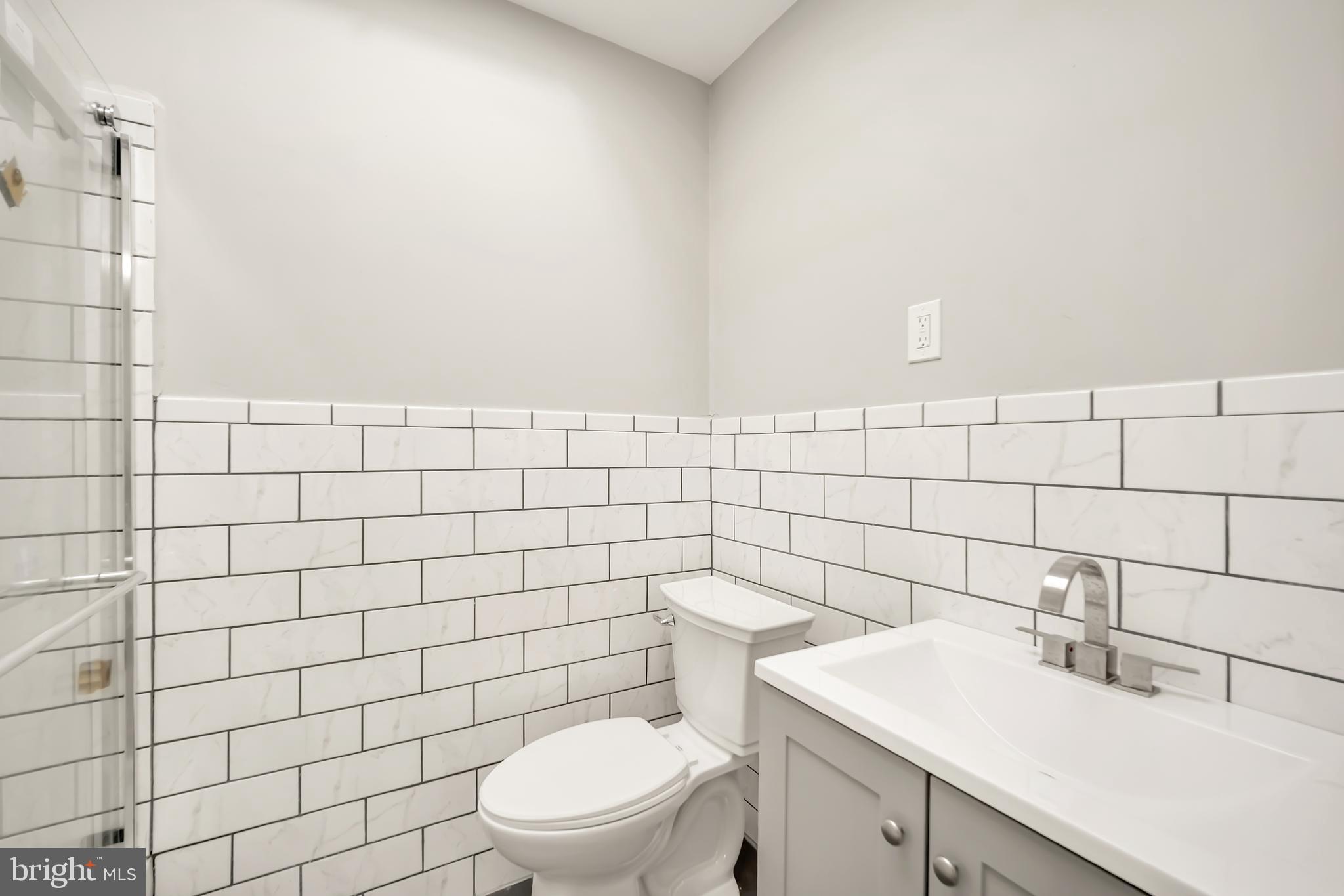 OXFORD CIRCLE - Residential