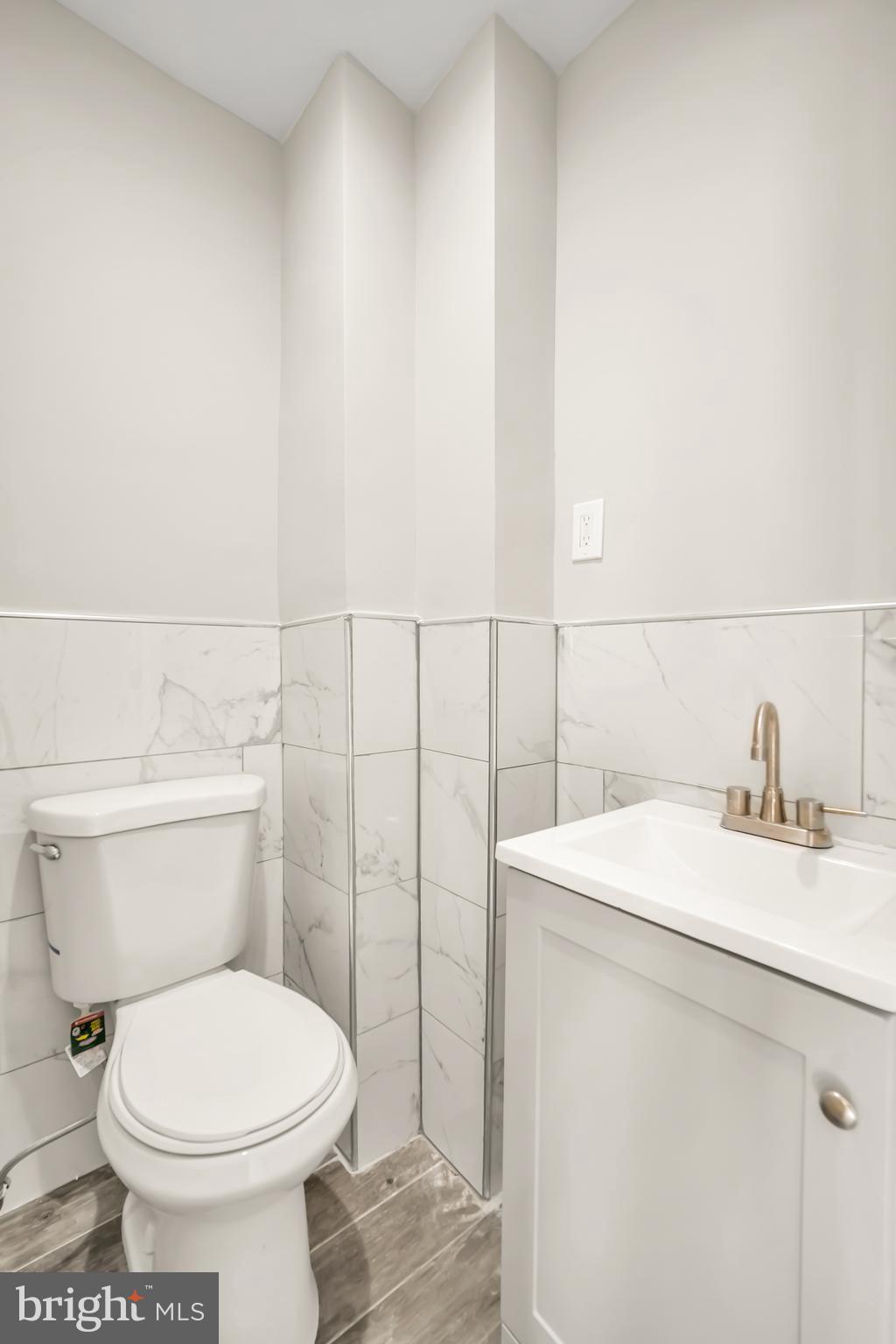 OXFORD CIRCLE - Residential