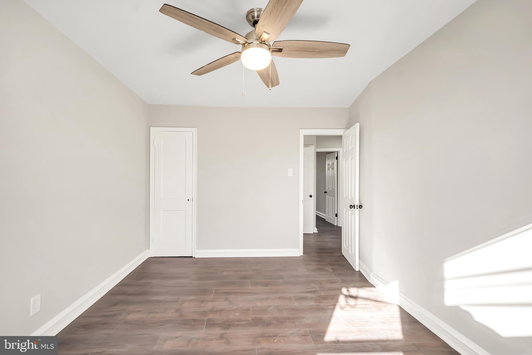 OXFORD CIRCLE - Residential