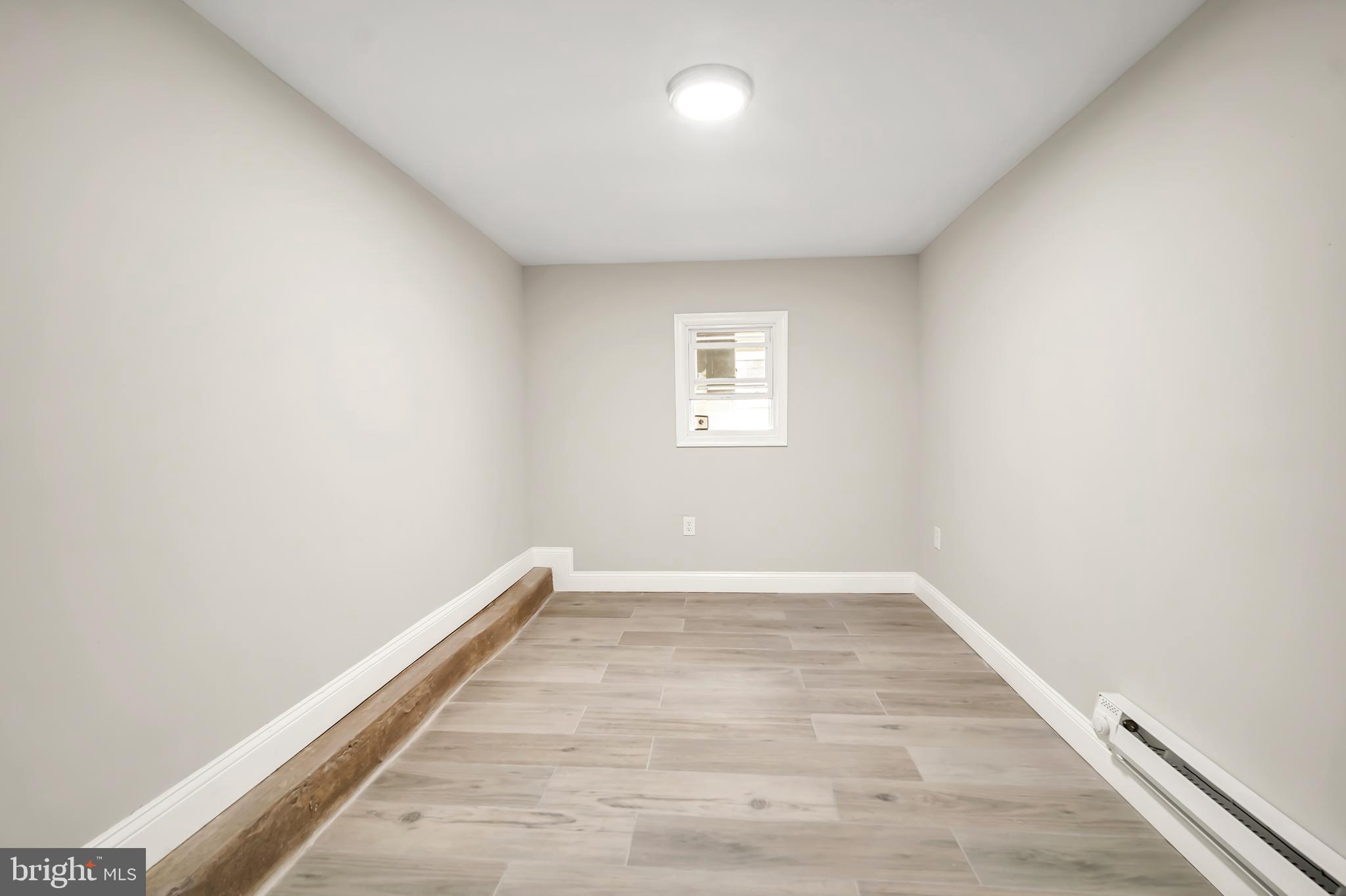 OXFORD CIRCLE - Residential