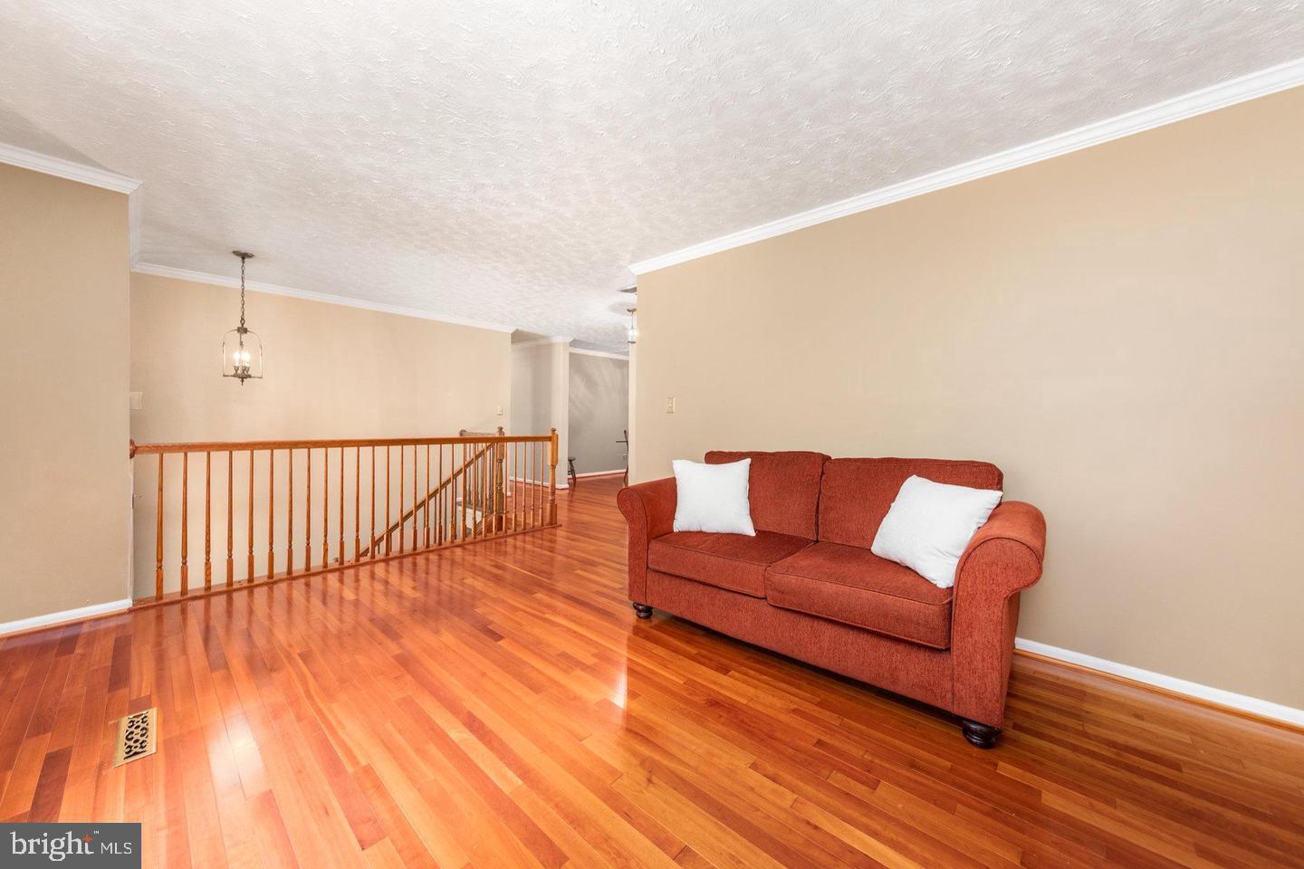 211 SLEEPY HOLLOW TRAIL