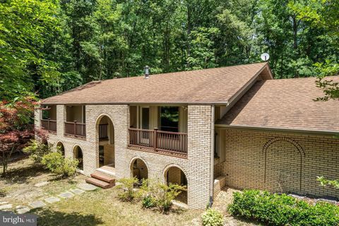 211 SLEEPY HOLLOW TRAIL FREDERICKSBURG VA 22405