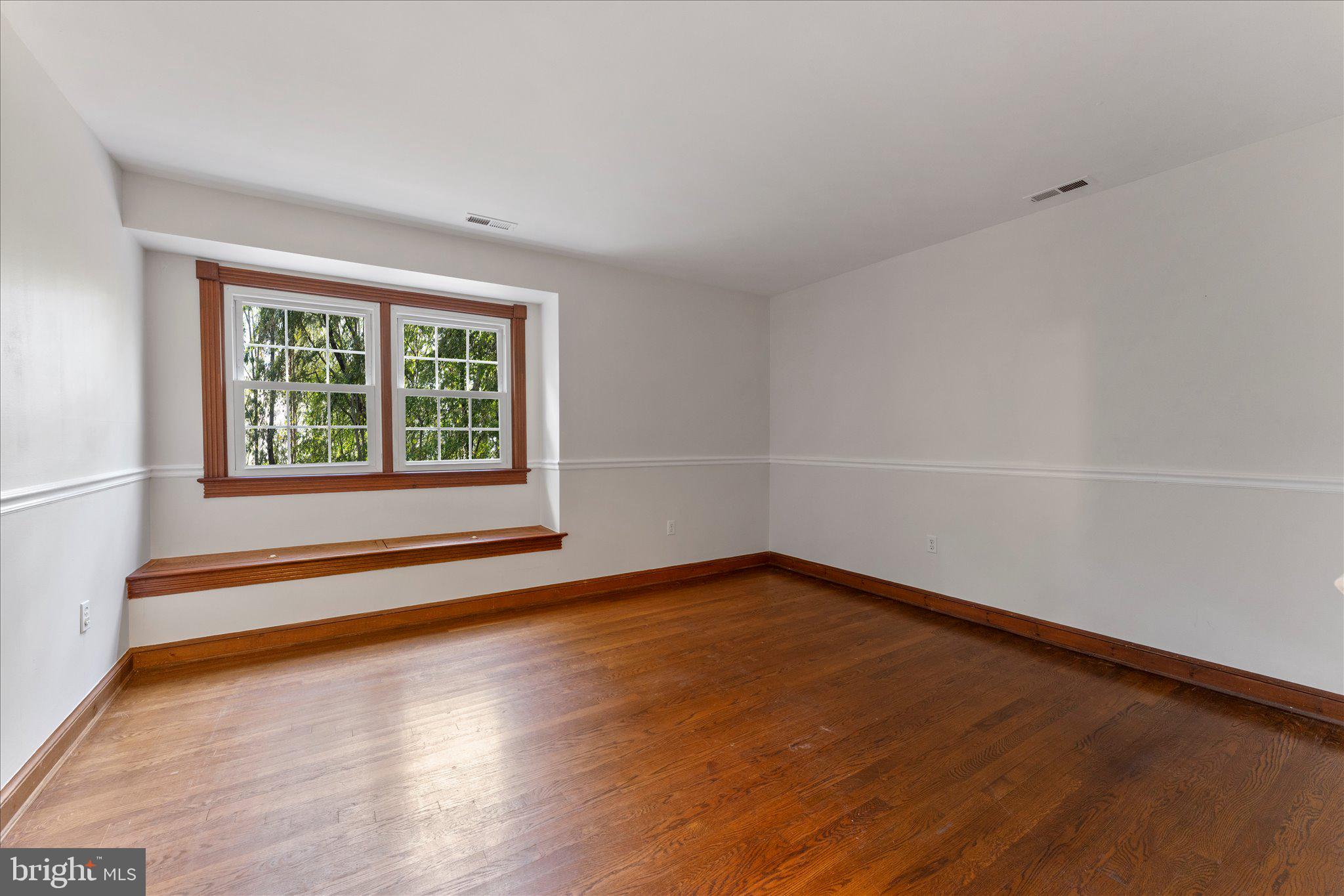 THE ENGLISH HILLS - Residential