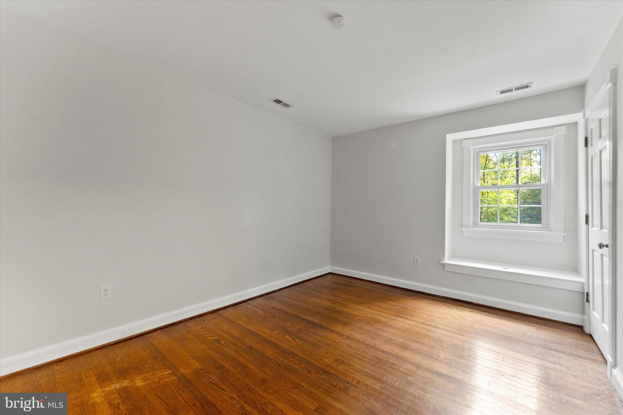 THE ENGLISH HILLS - Residential