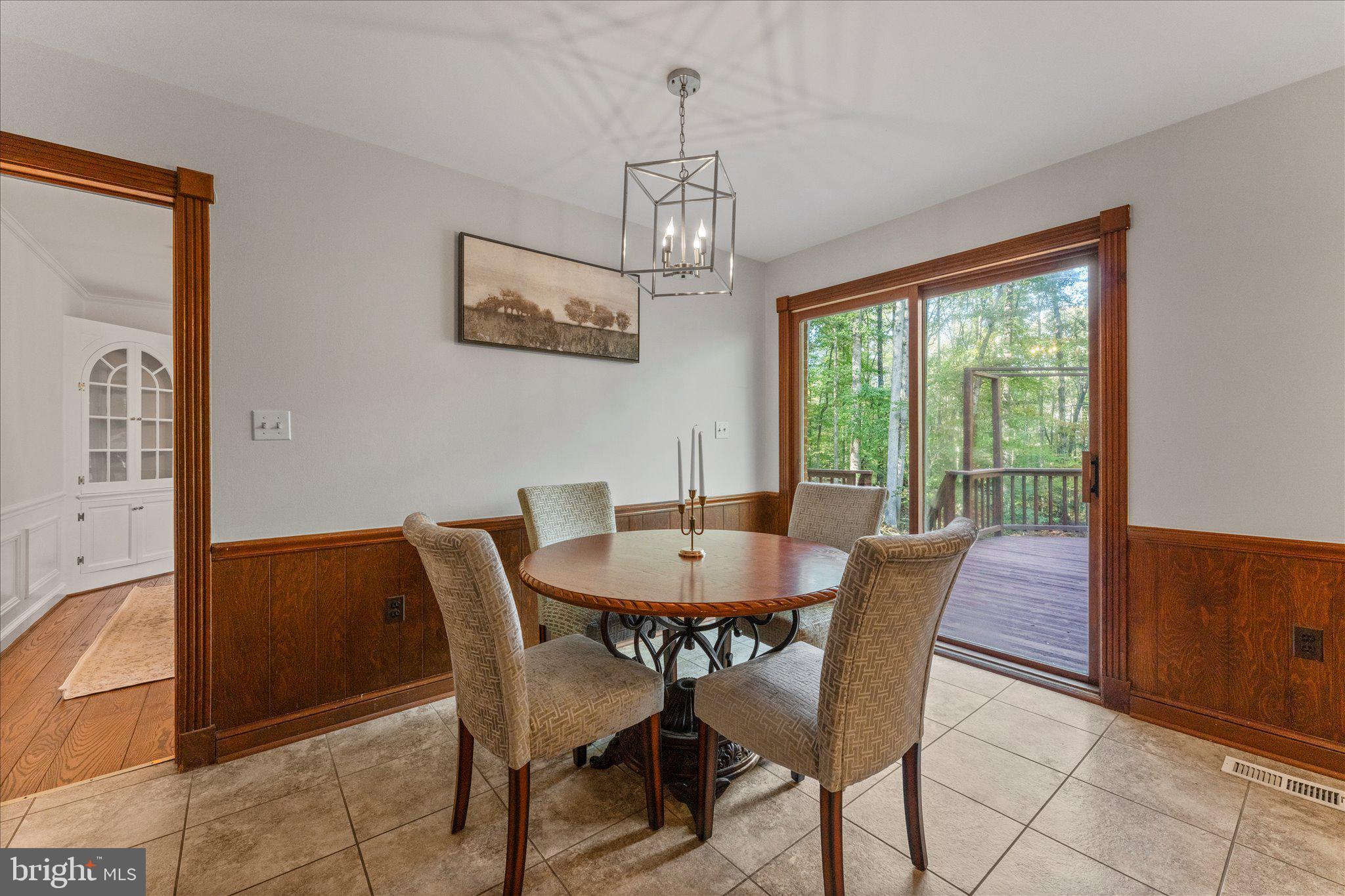 THE ENGLISH HILLS - Residential